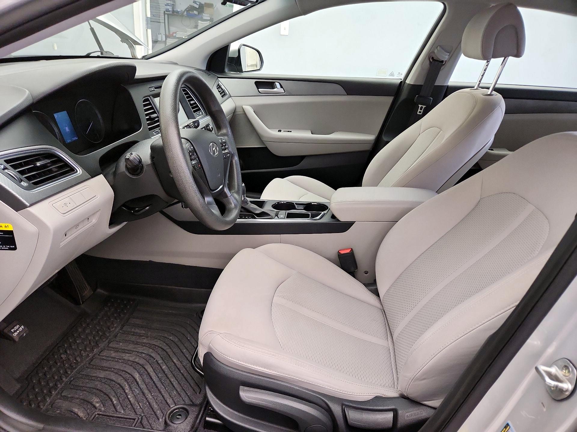 Thumbnail: 2016 Hyundai Sonata - 11