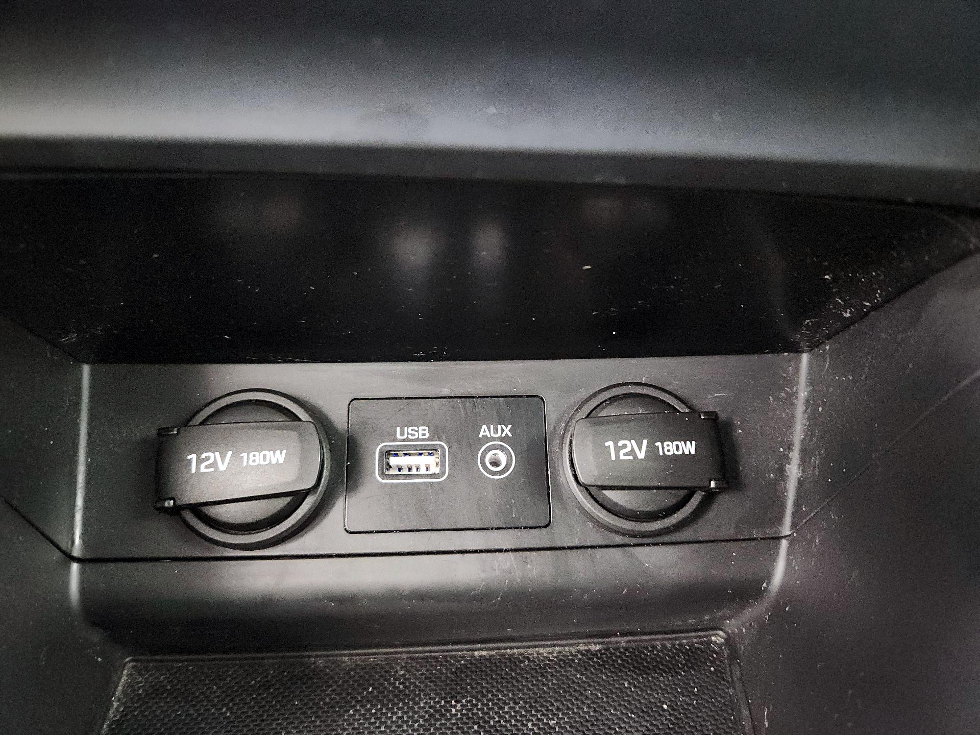 Thumbnail: 2016 Hyundai Sonata - 18