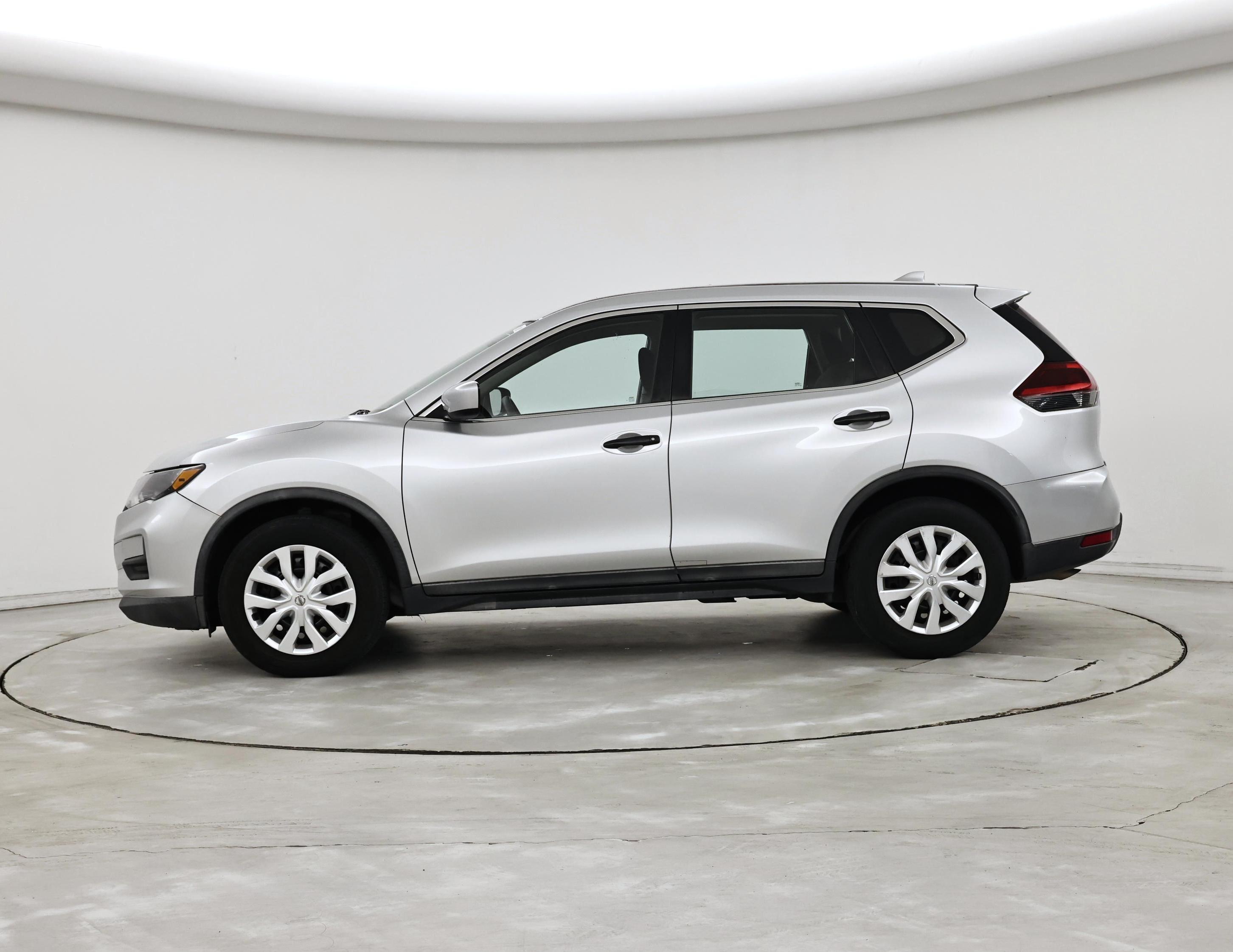 Thumbnail: 2018 Nissan Rogue - 3