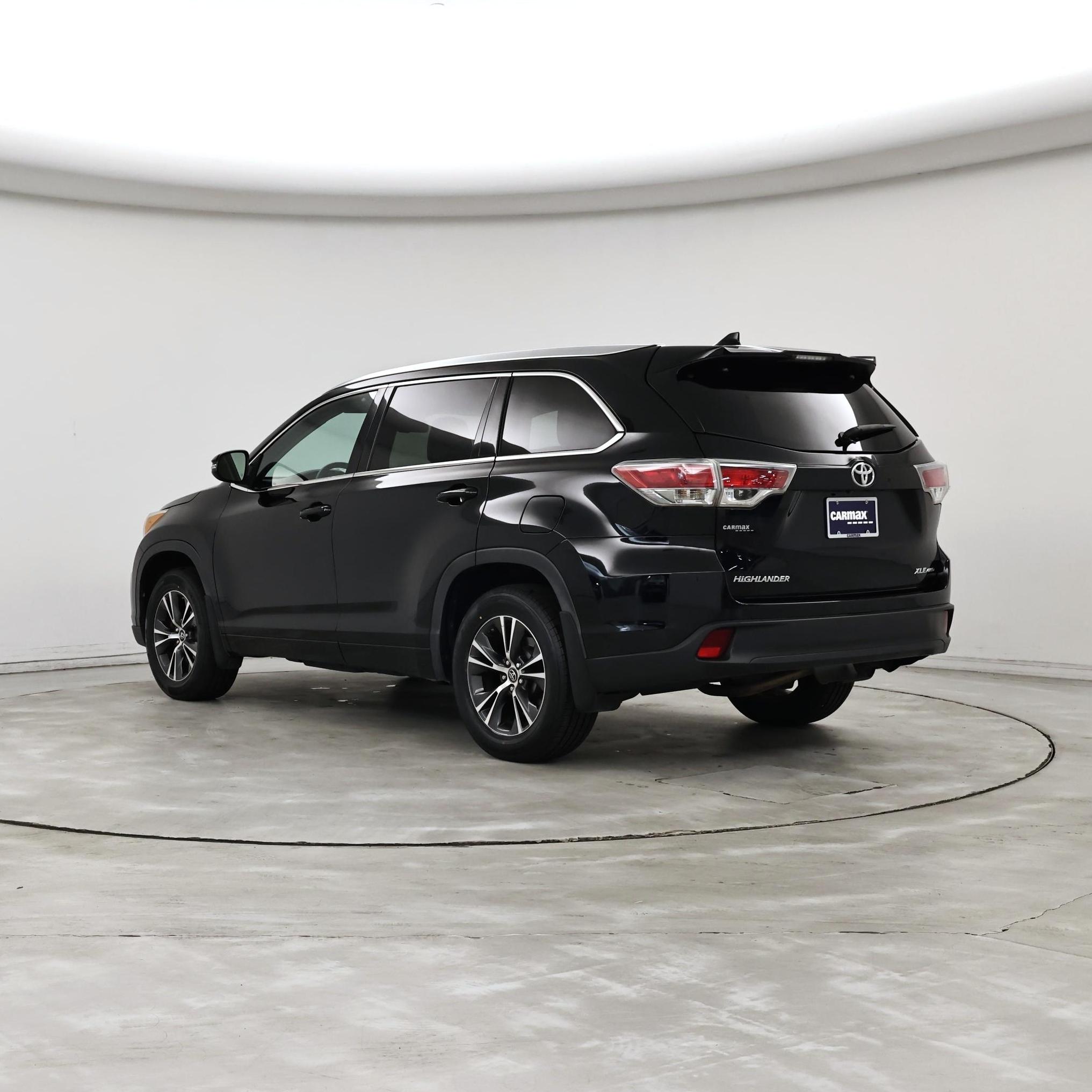 Thumbnail: 2016 Toyota Highlander - 2