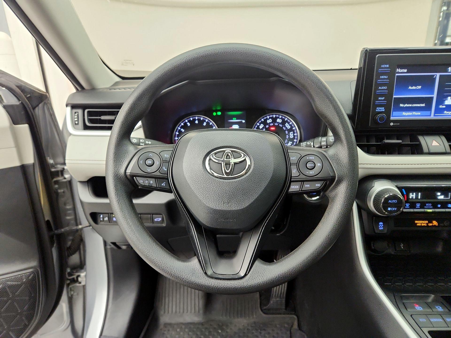 Thumbnail: 2022 Toyota RAV4 - 10