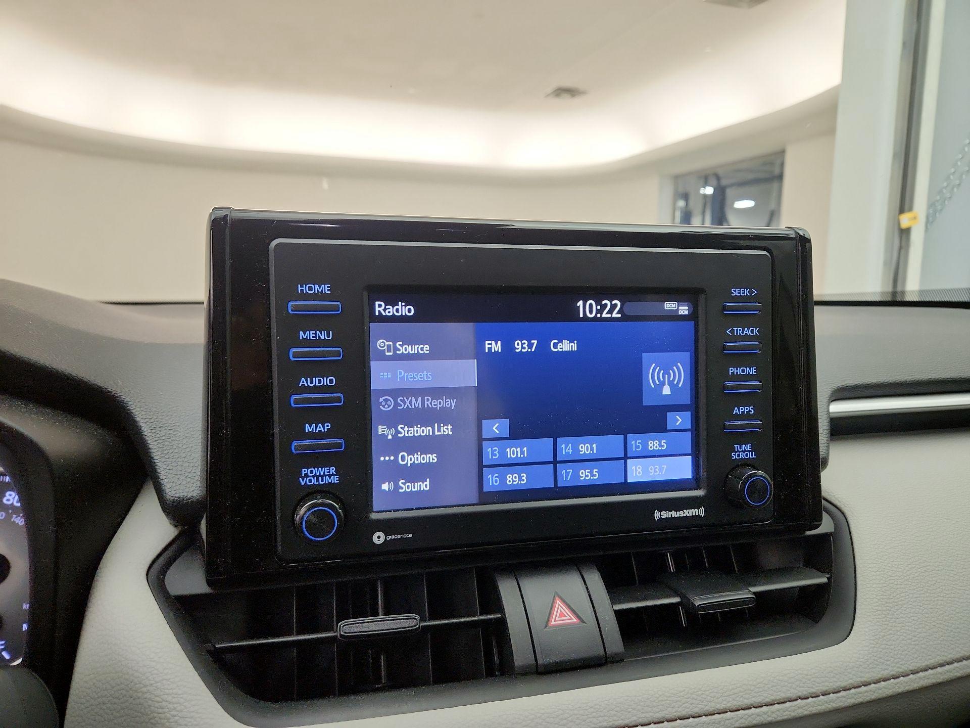 Thumbnail: 2022 Toyota RAV4 - 15