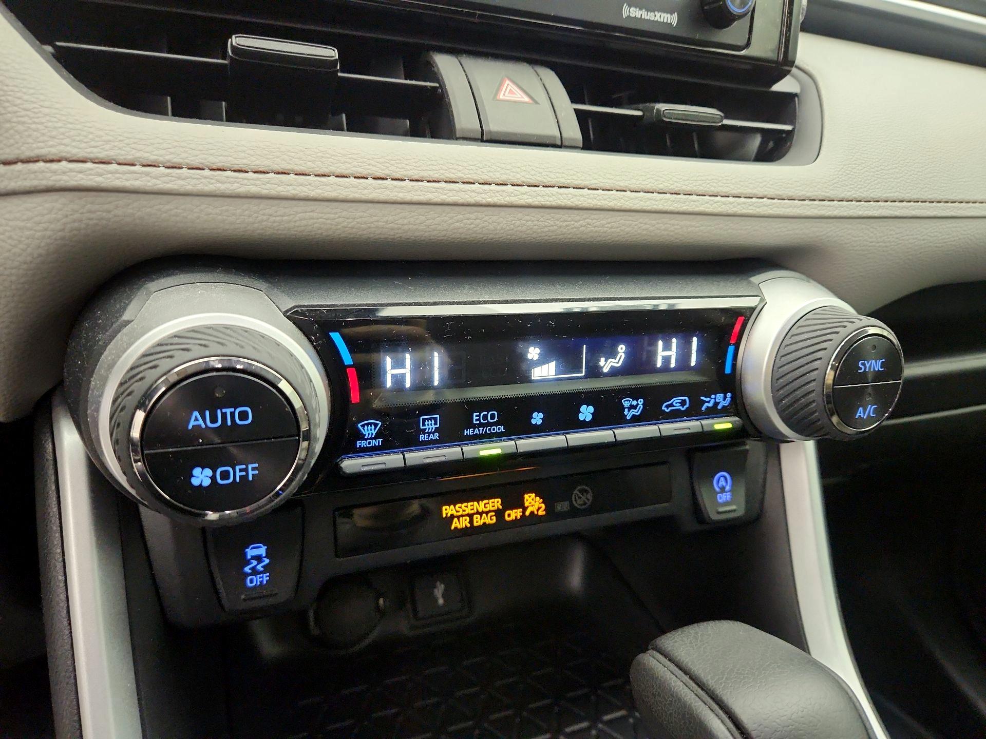 Thumbnail: 2022 Toyota RAV4 - 16