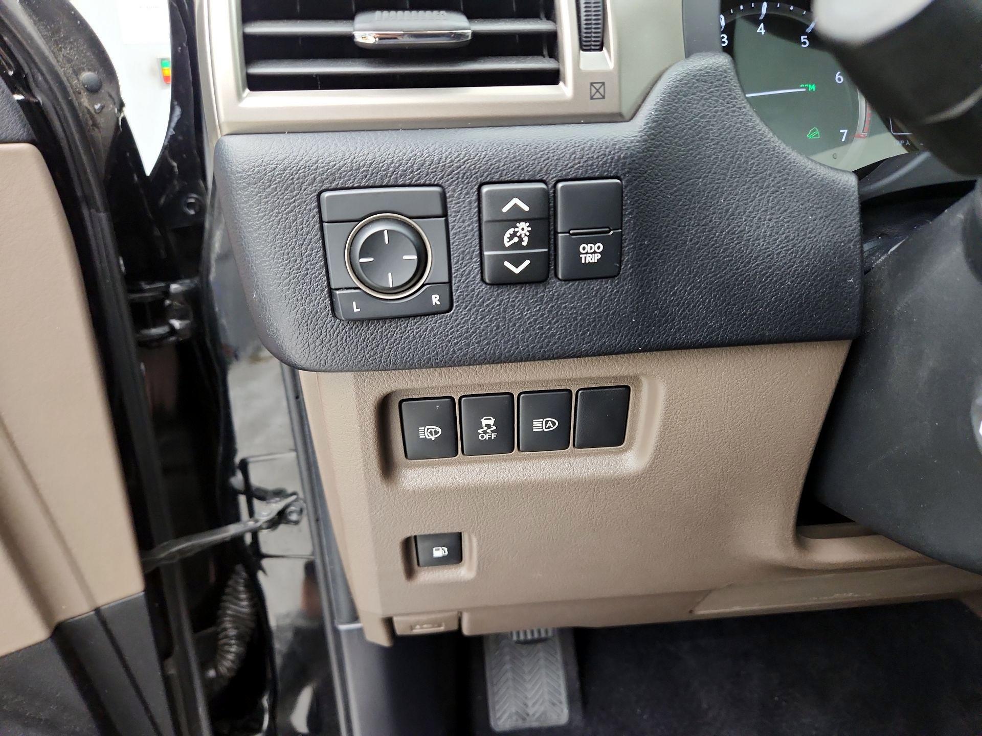 Thumbnail: 2020 Lexus GX - 13