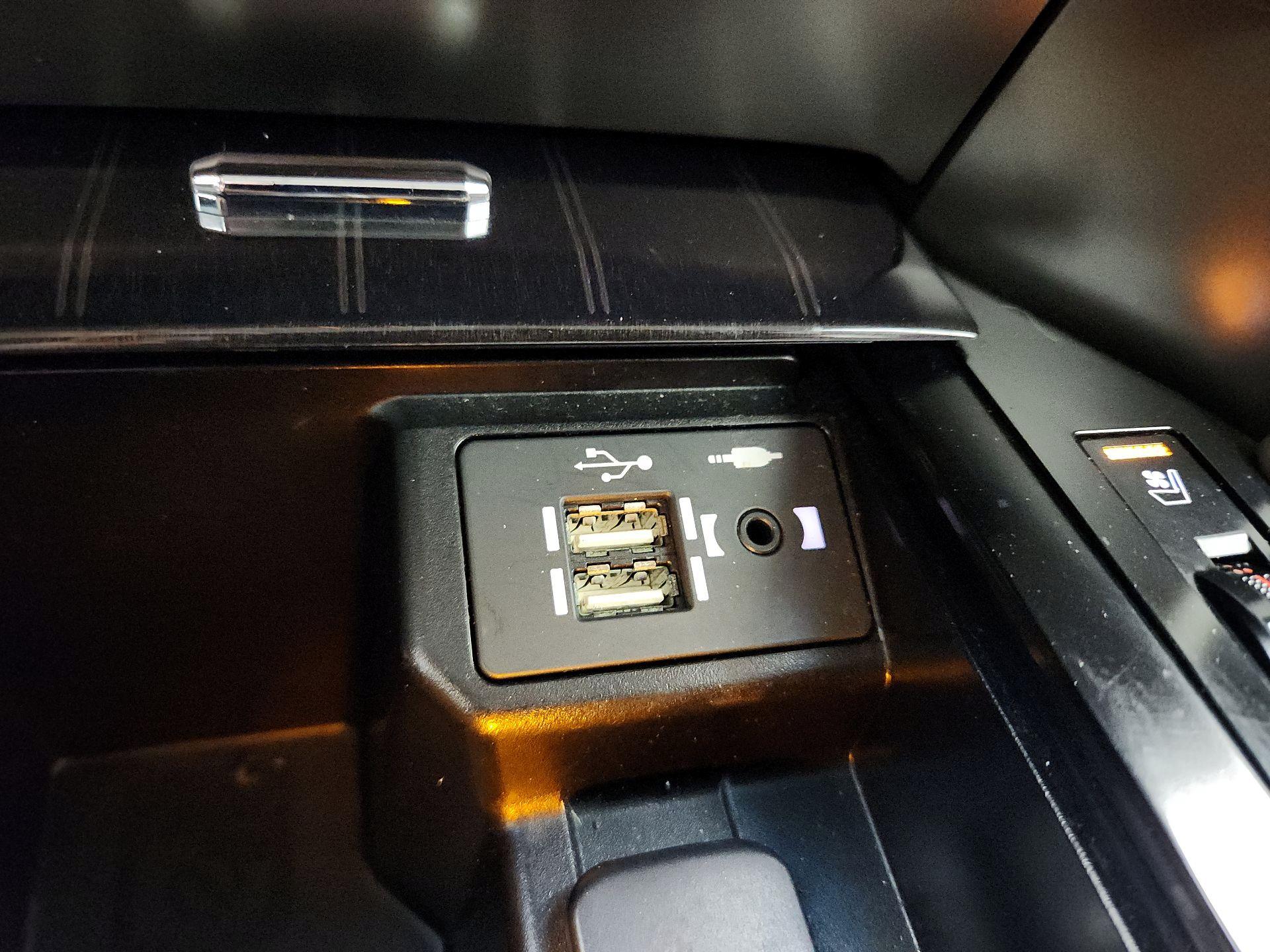 Thumbnail: 2020 Lexus GX - 19