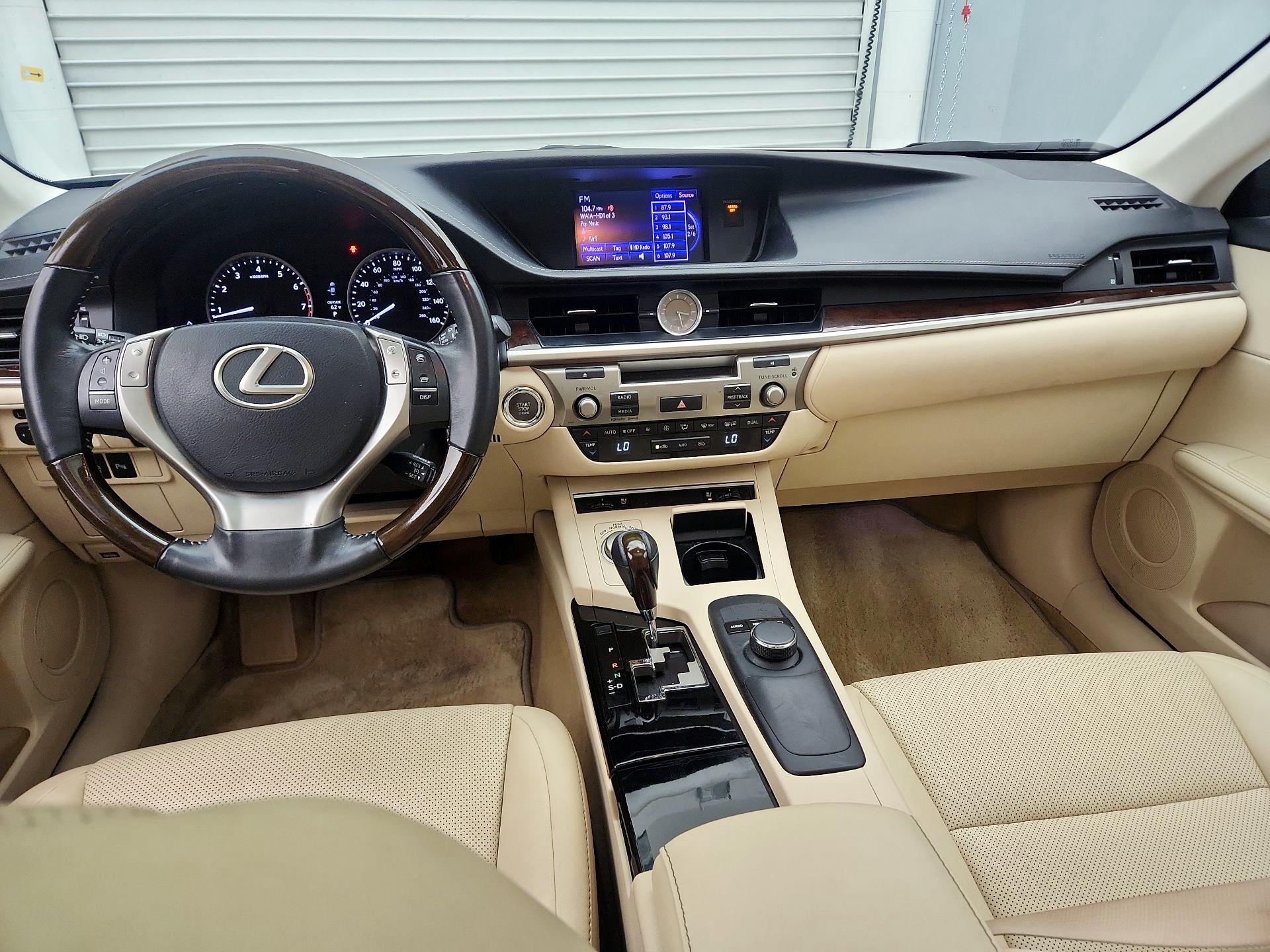 Thumbnail: 2014 Lexus ES - 9