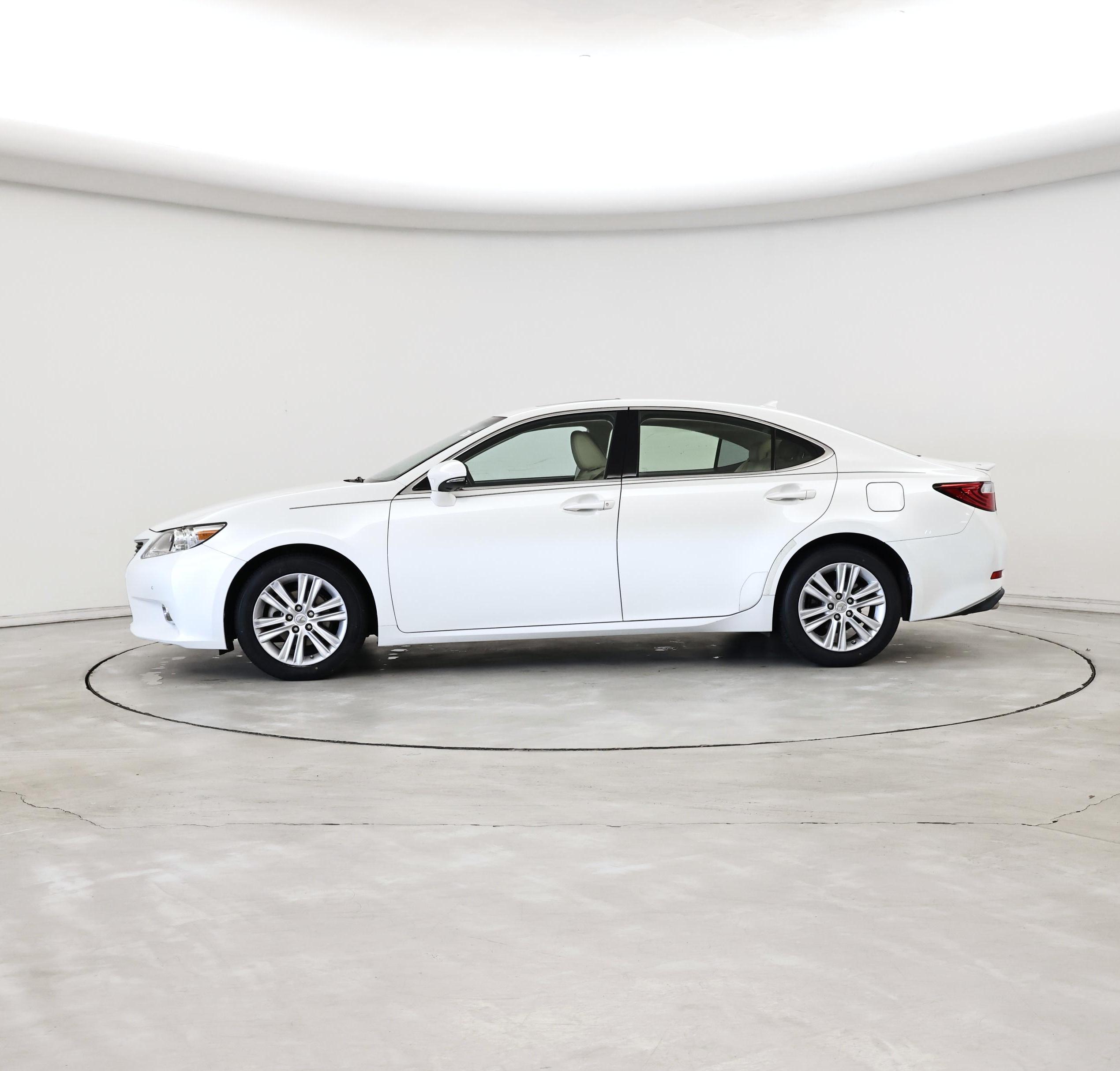 Thumbnail: 2014 Lexus ES - 3