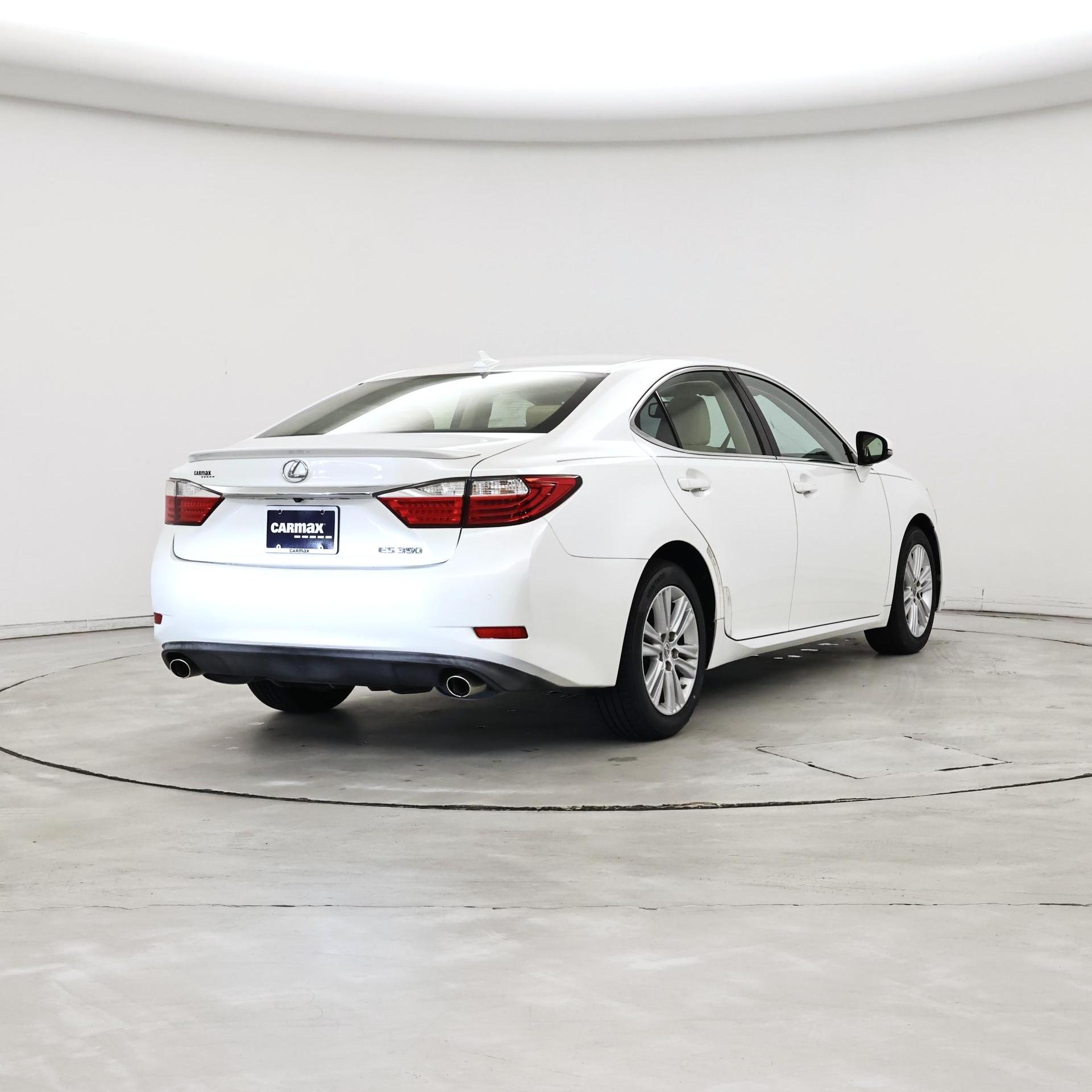 Thumbnail: 2014 Lexus ES - 8