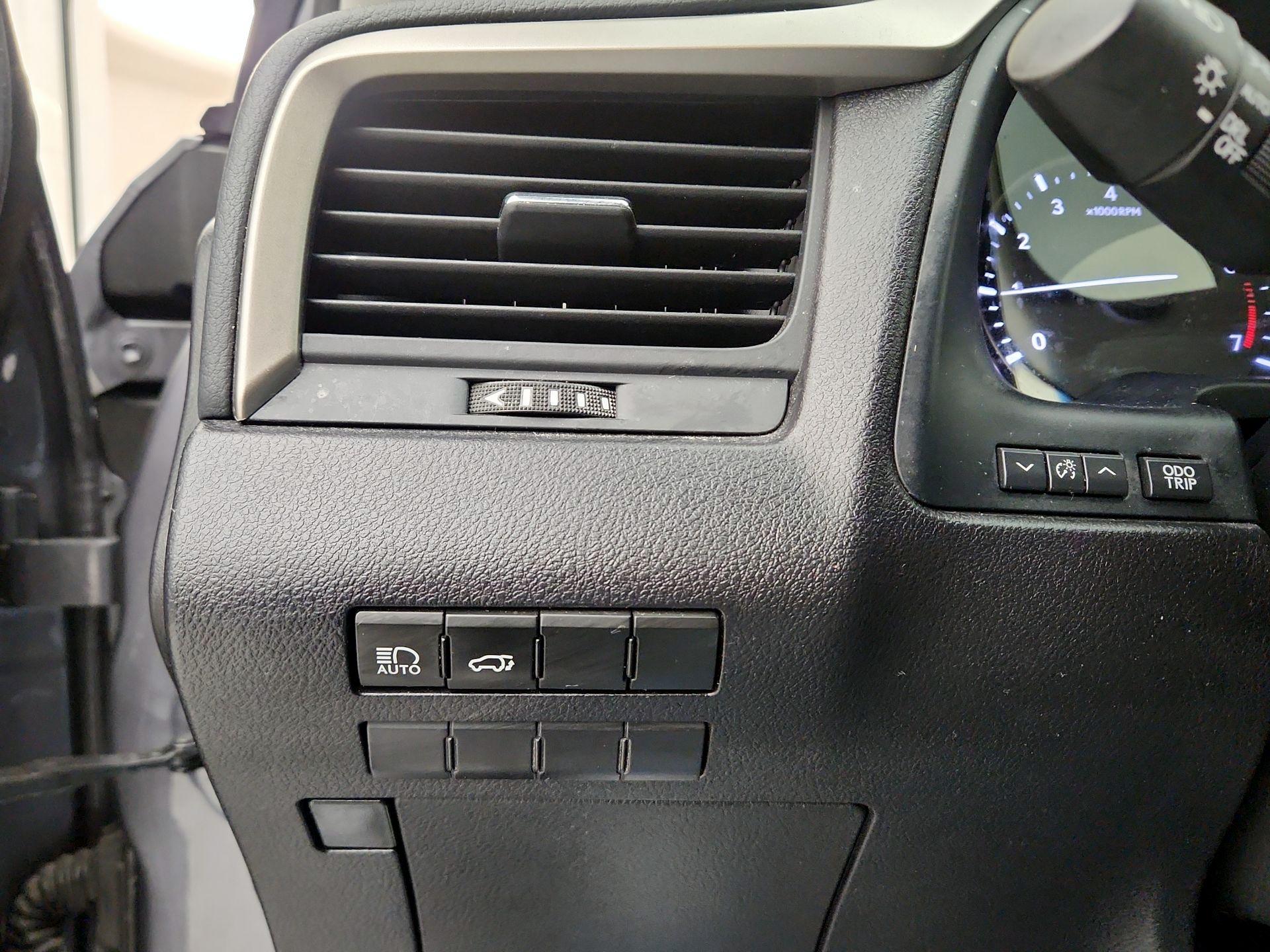 Thumbnail: 2018 Lexus RX - 13