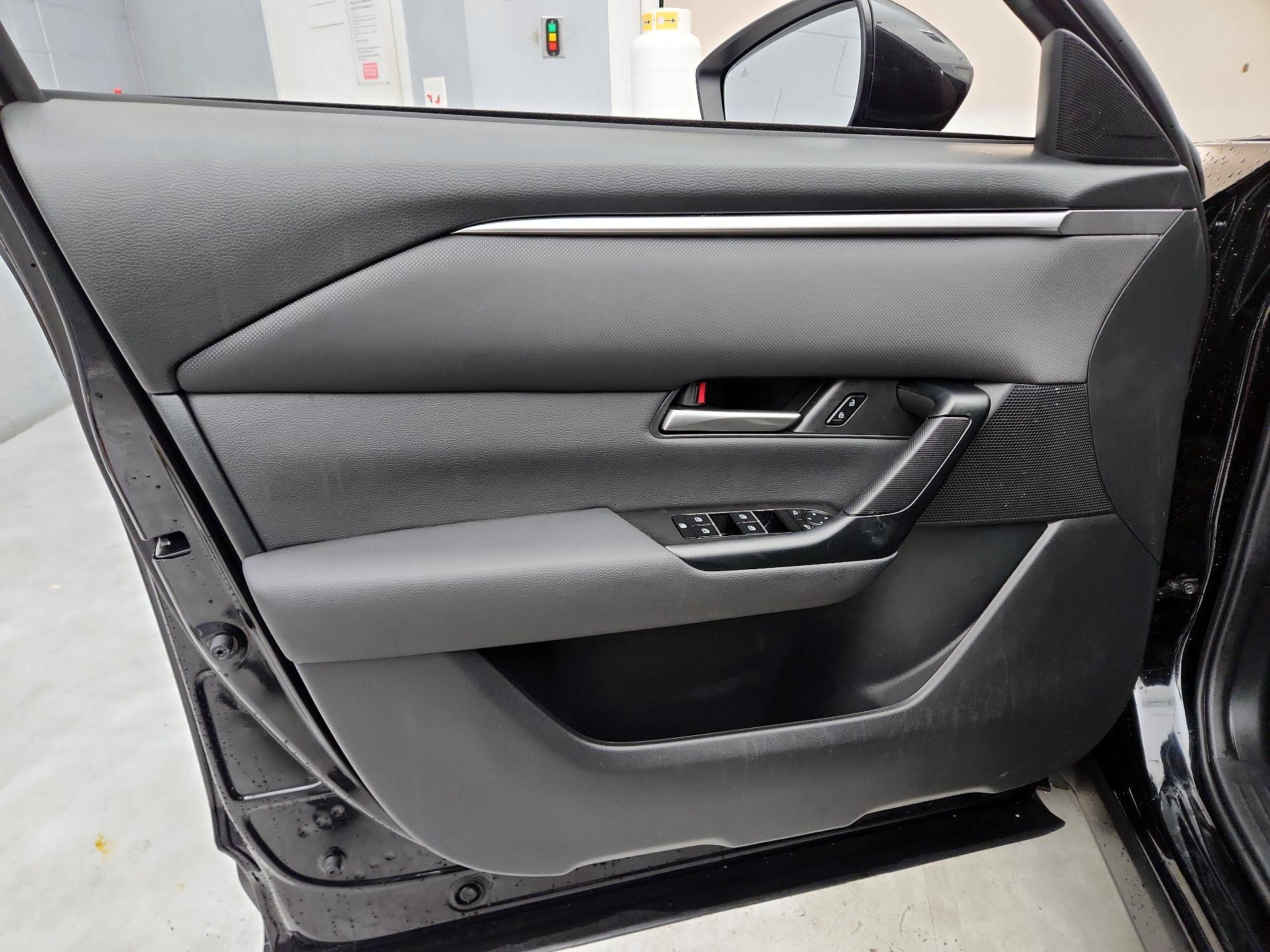 Thumbnail: 2025 Mazda CX-50 - 12