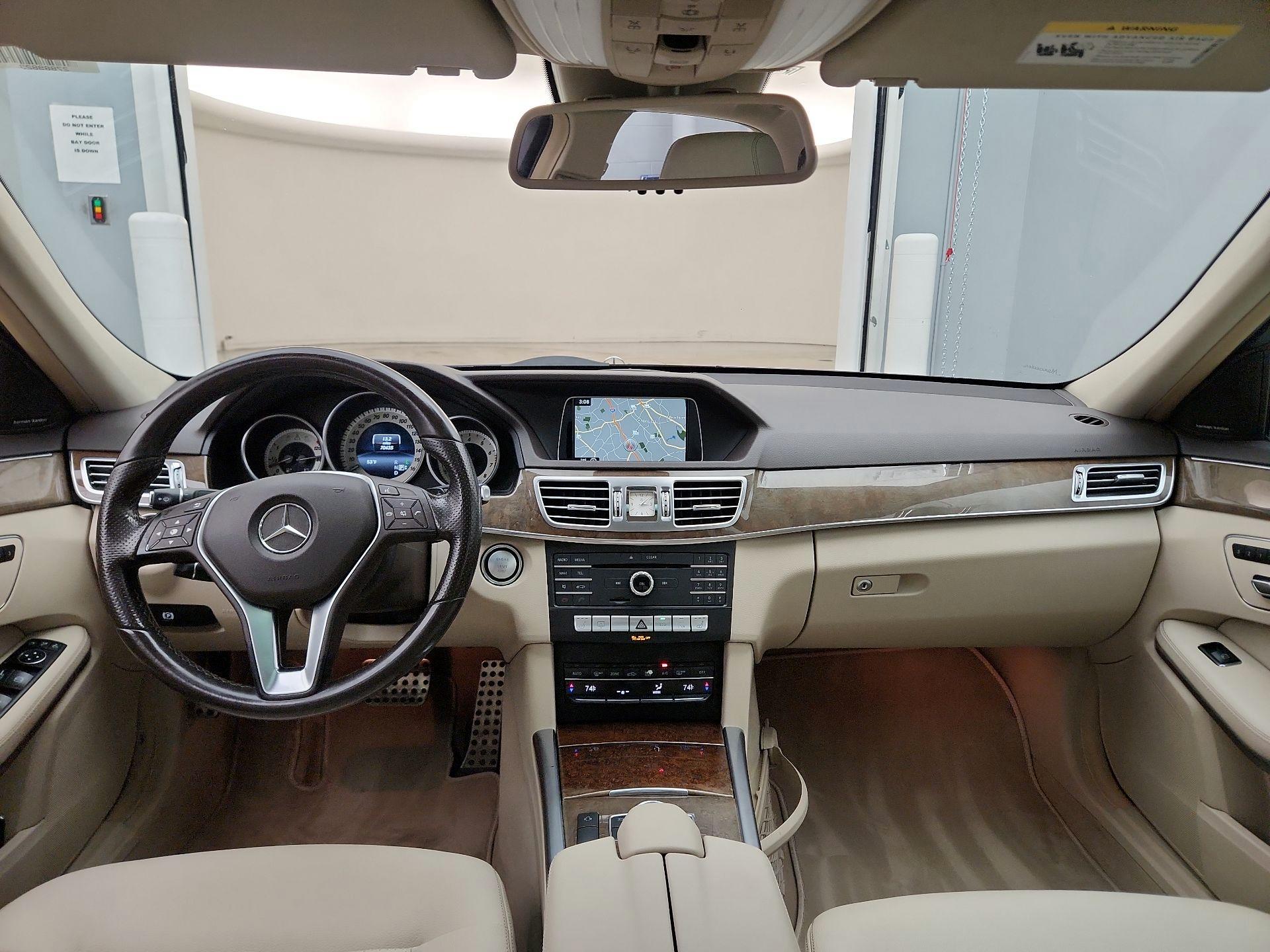 Thumbnail: 2016 Mercedes-Benz E-Class - 9