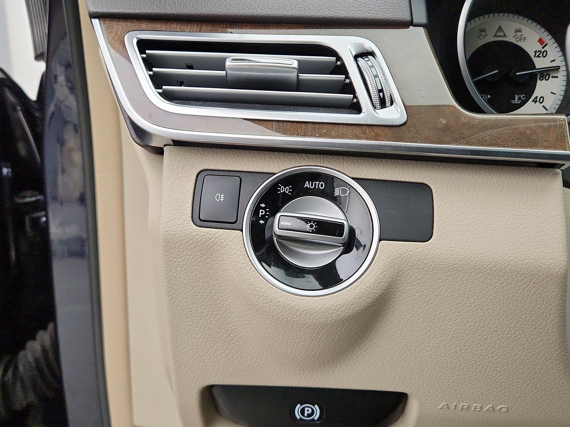 Thumbnail: 2016 Mercedes-Benz E-Class - 13