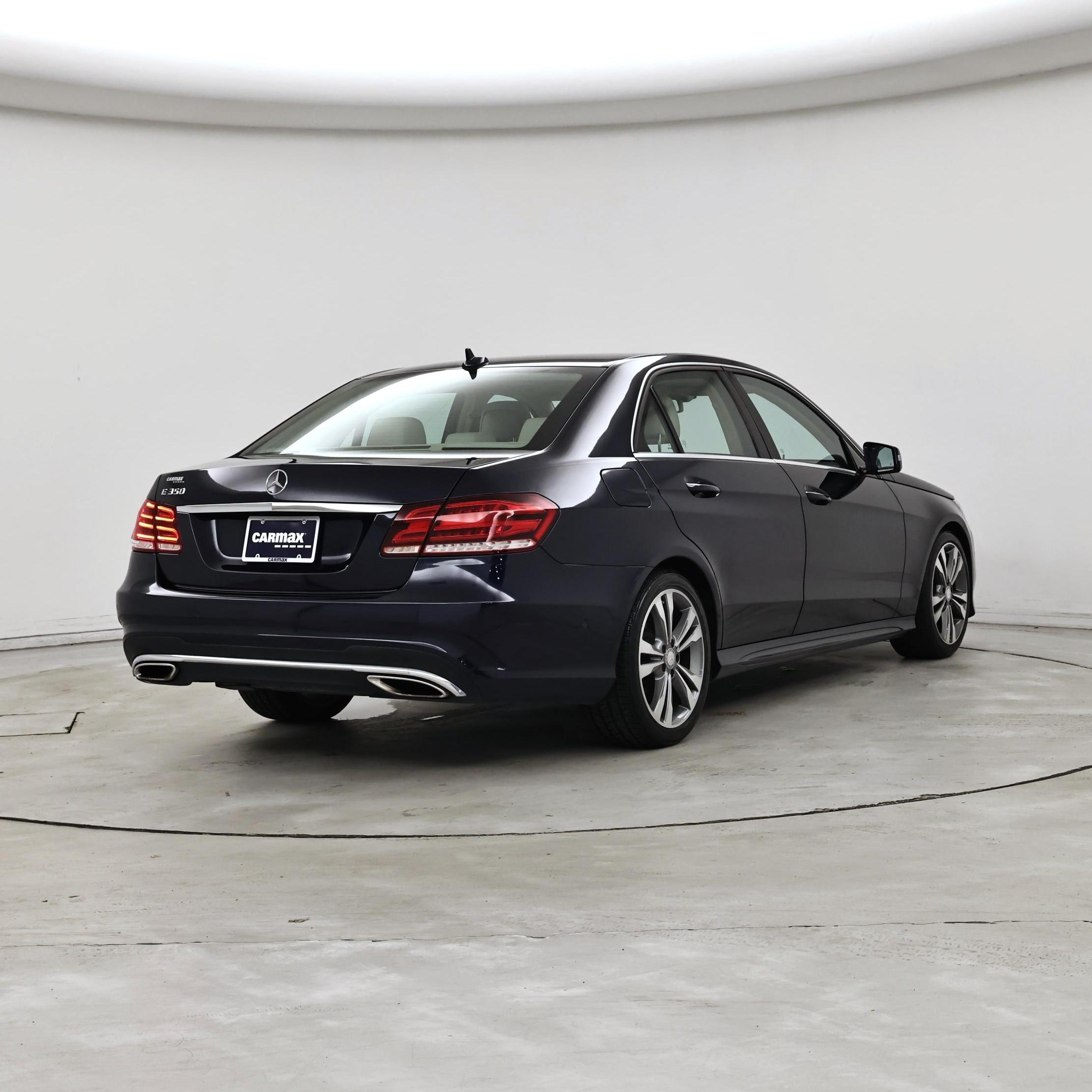 Thumbnail: 2016 Mercedes-Benz E-Class - 8