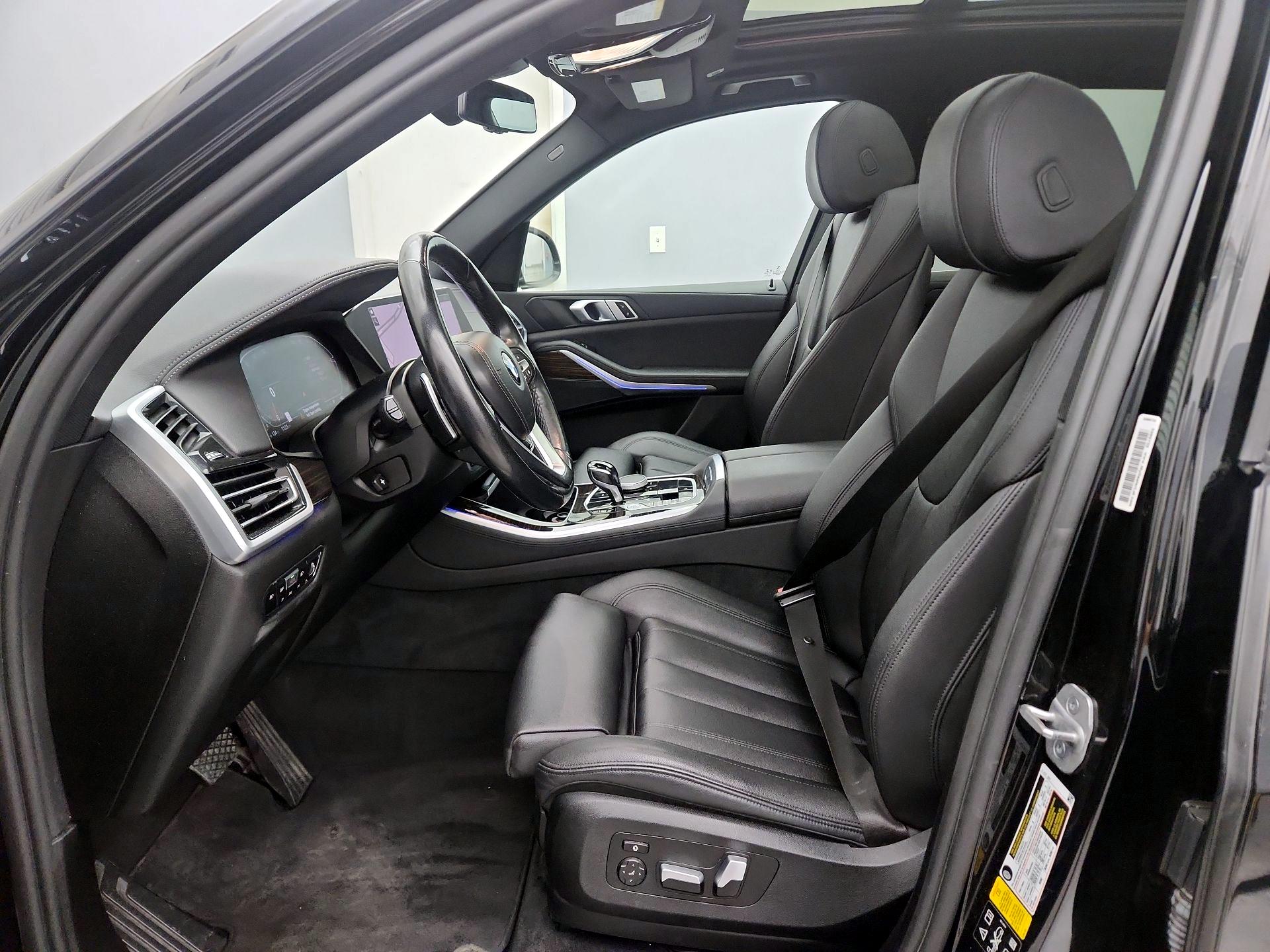 Thumbnail: 2021 BMW X5 - 11