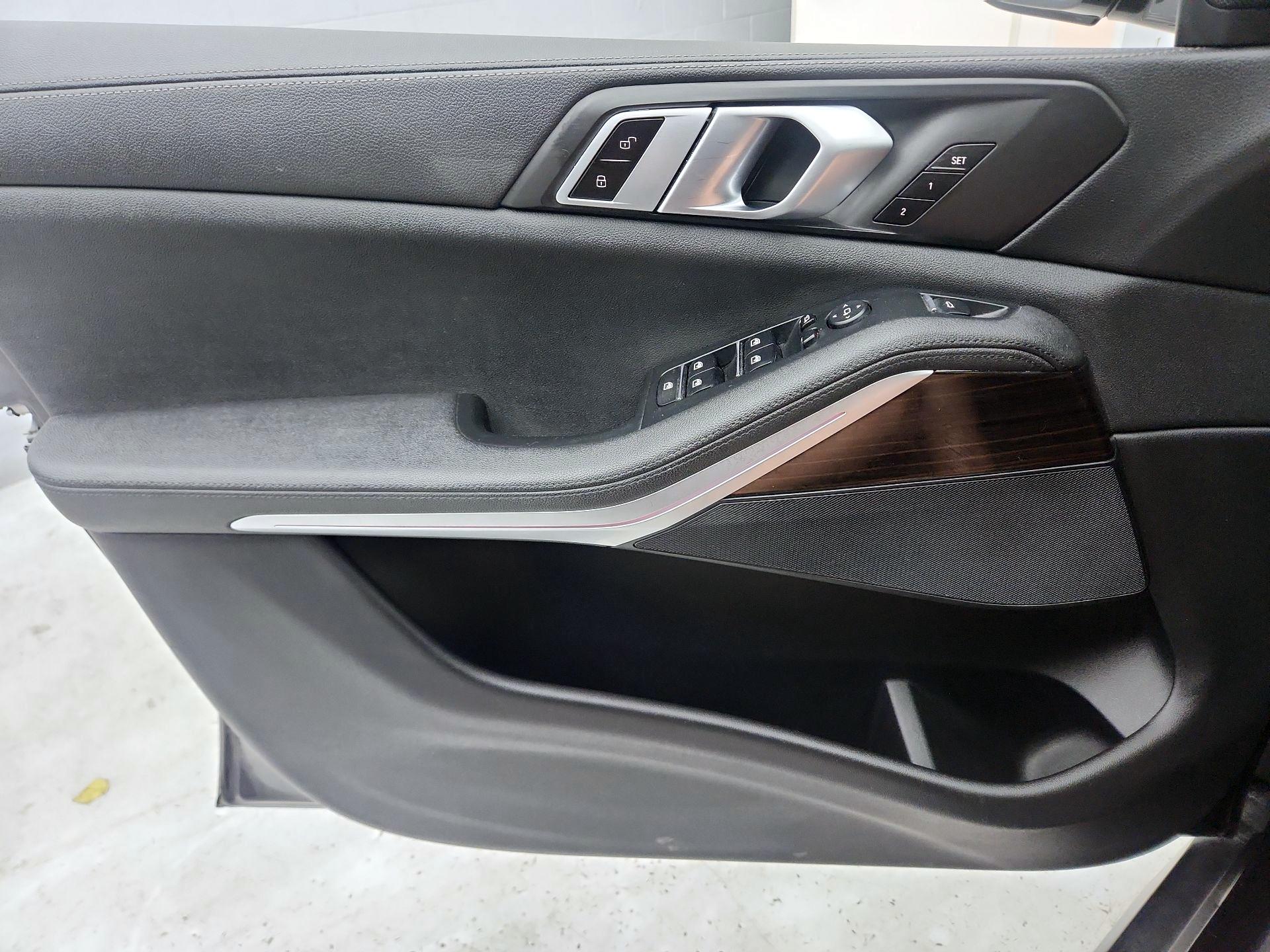 Thumbnail: 2021 BMW X5 - 12