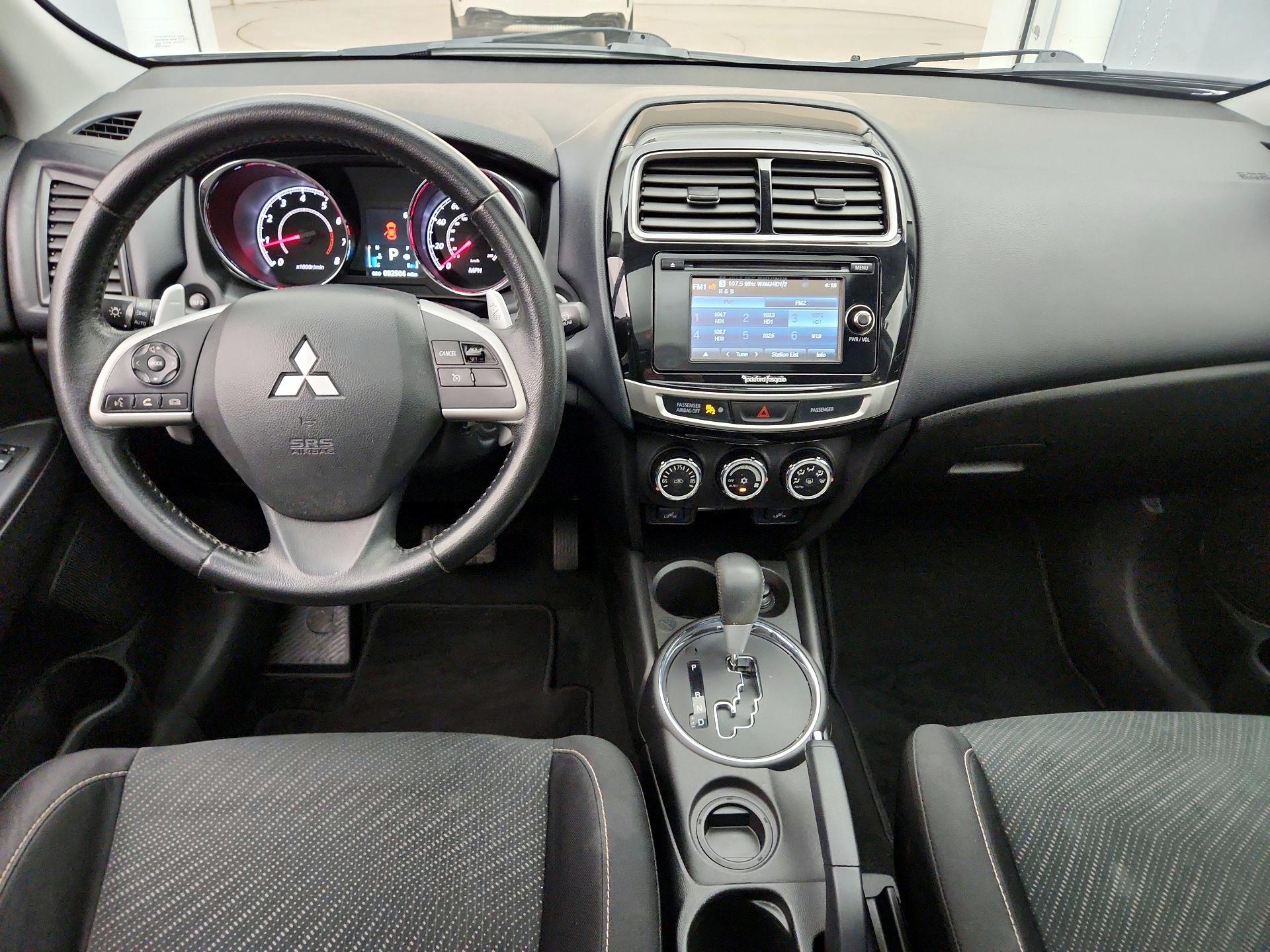 Thumbnail: 2015 Mitsubishi Outlander Sport - 9
