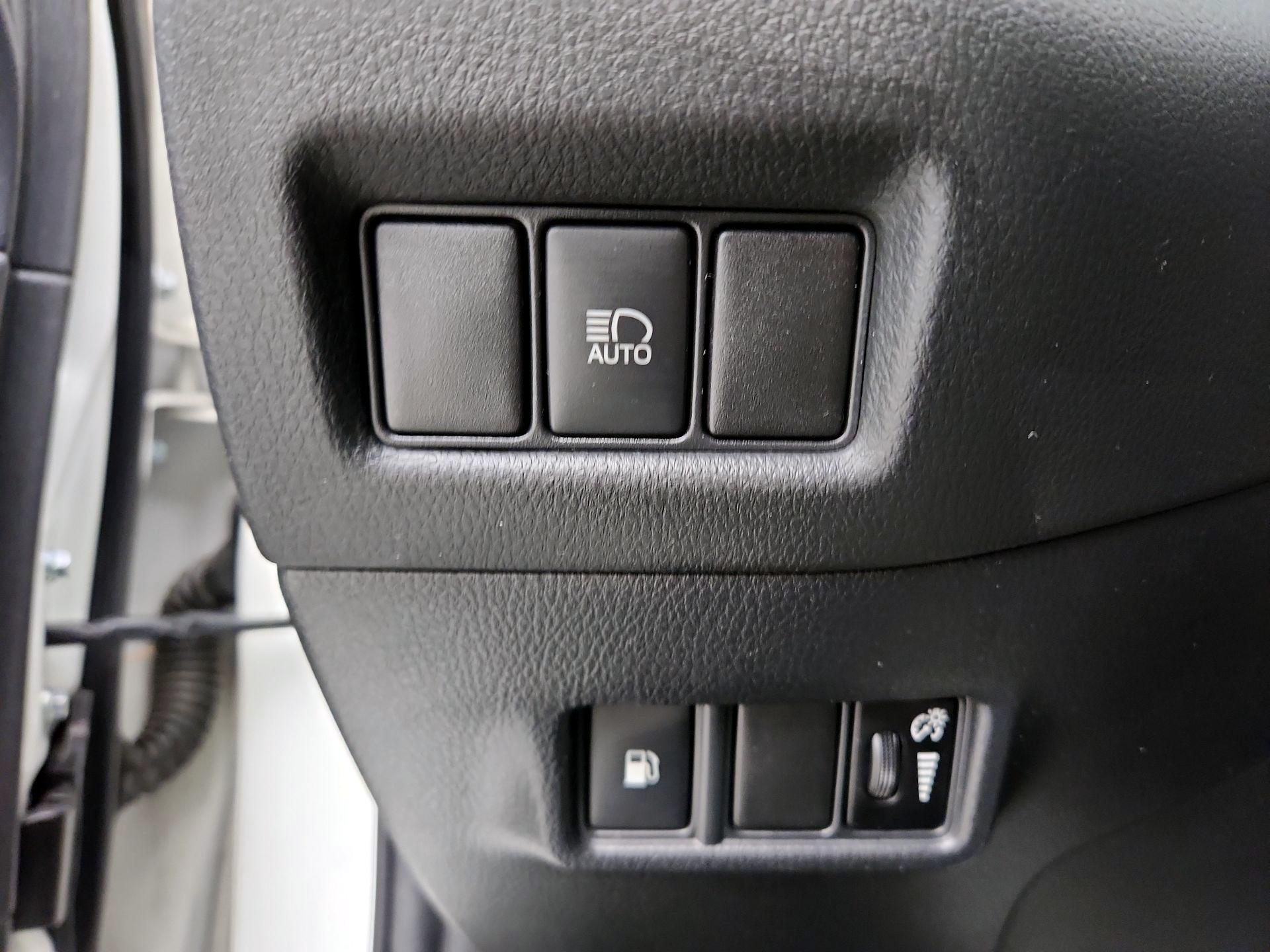 Thumbnail: 2021 Toyota C-HR - 13