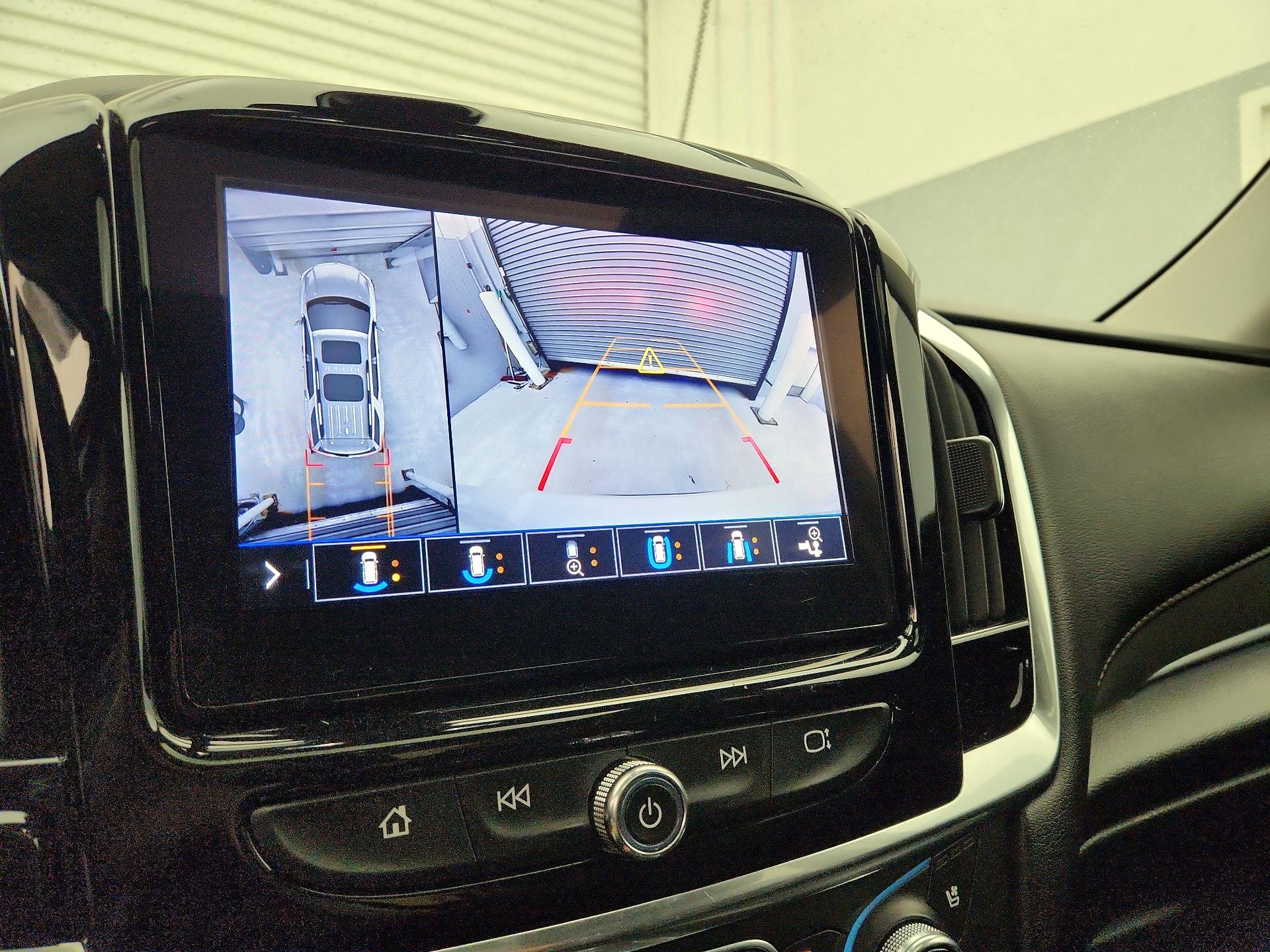 Thumbnail: 2021 Chevrolet Traverse - 15