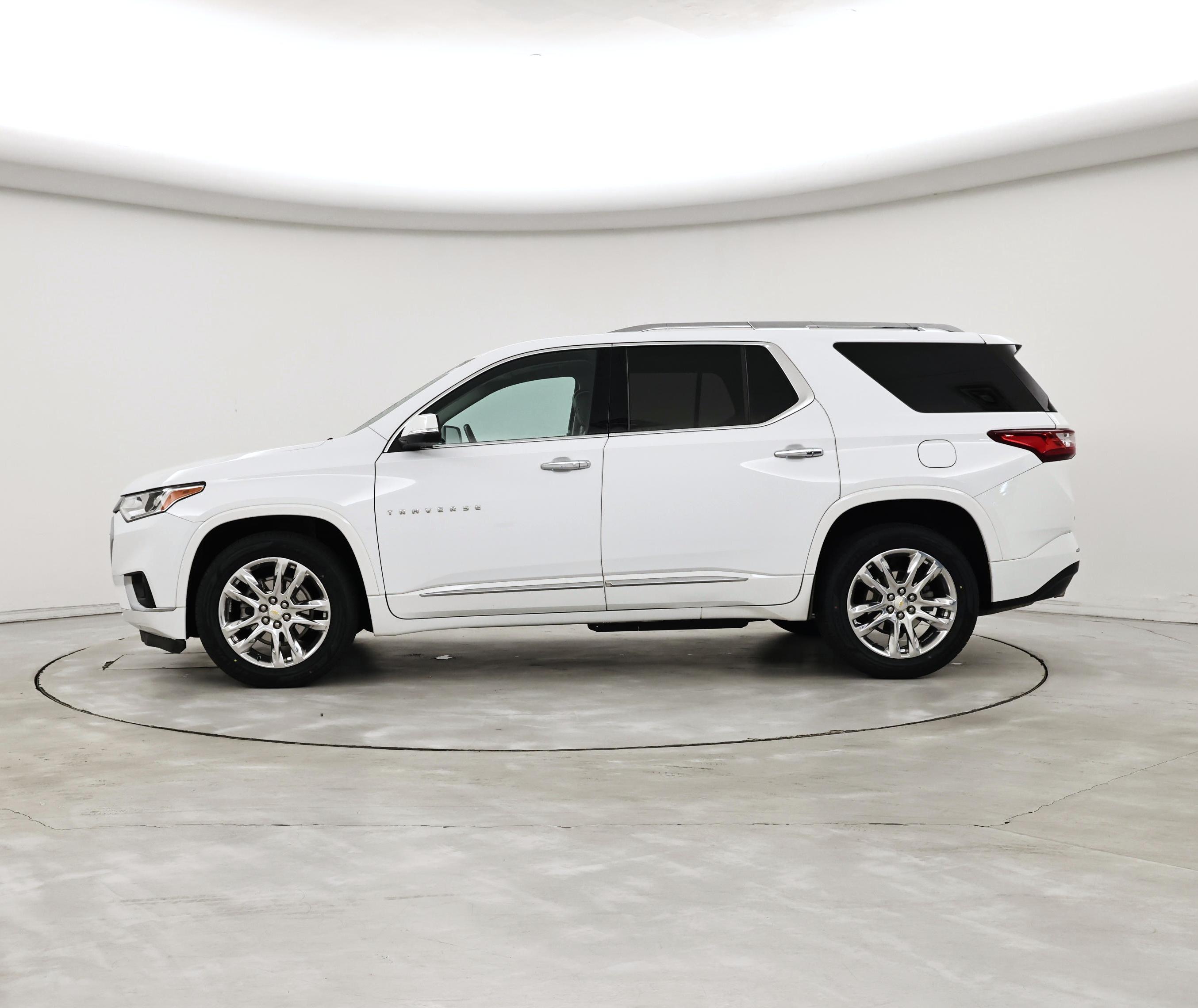 Thumbnail: 2021 Chevrolet Traverse - 3