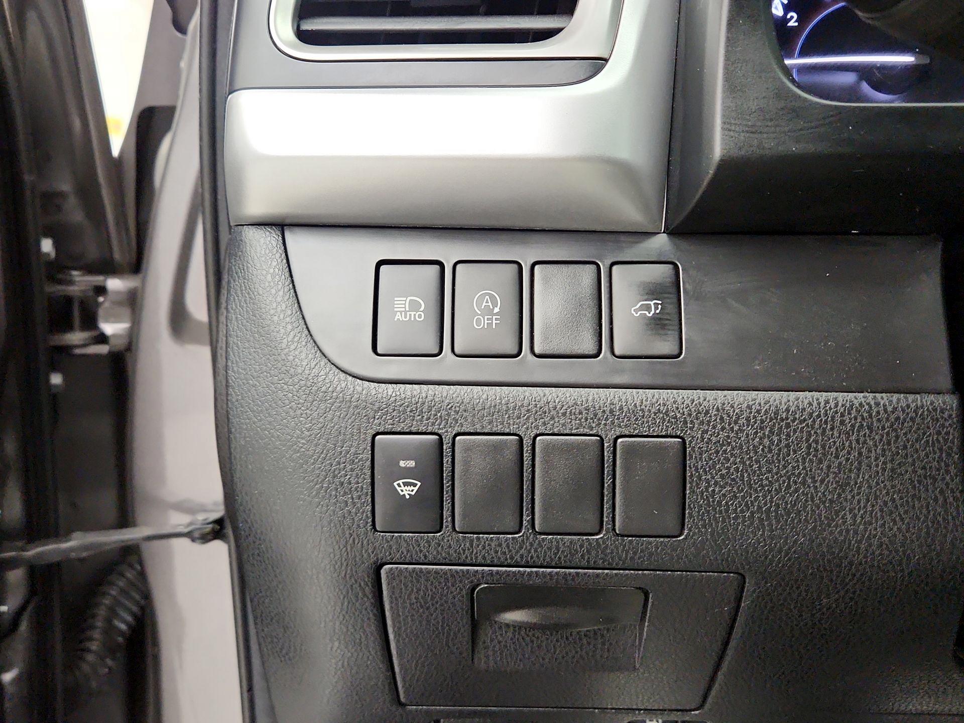 Thumbnail: 2018 Toyota Highlander - 13