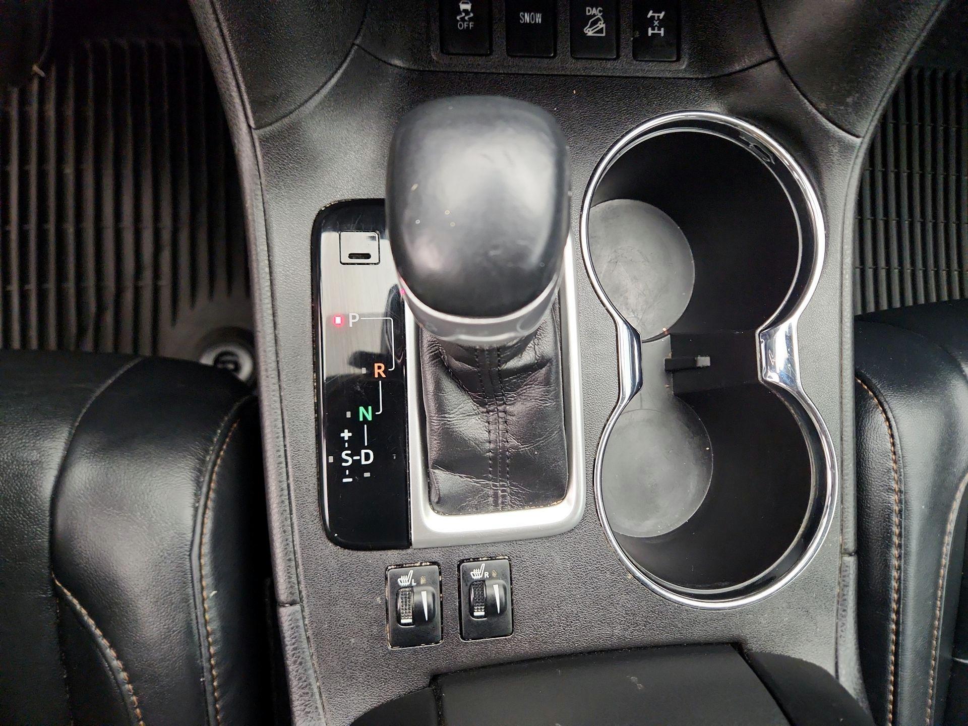 Thumbnail: 2018 Toyota Highlander - 17