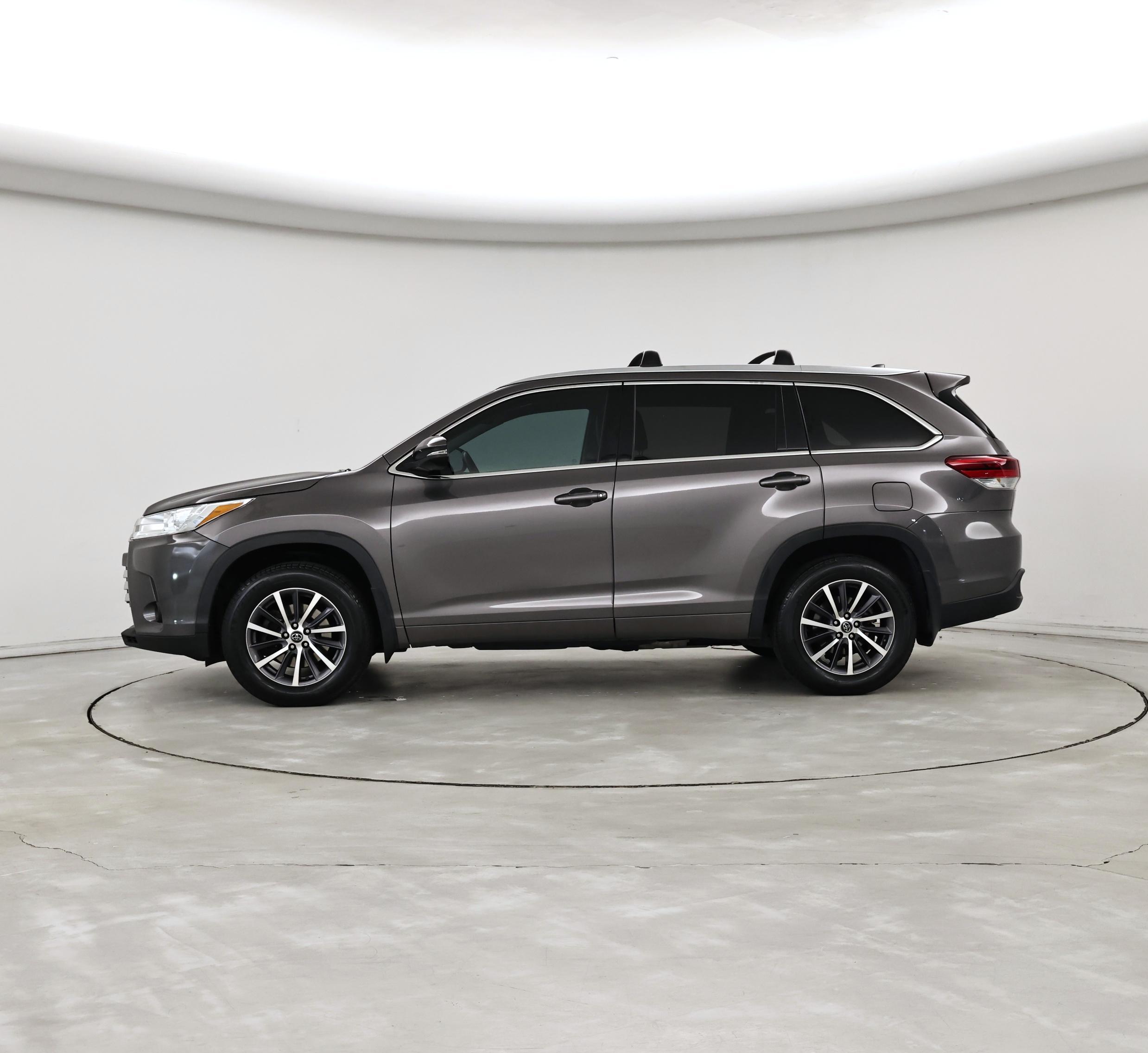 Thumbnail: 2018 Toyota Highlander - 3