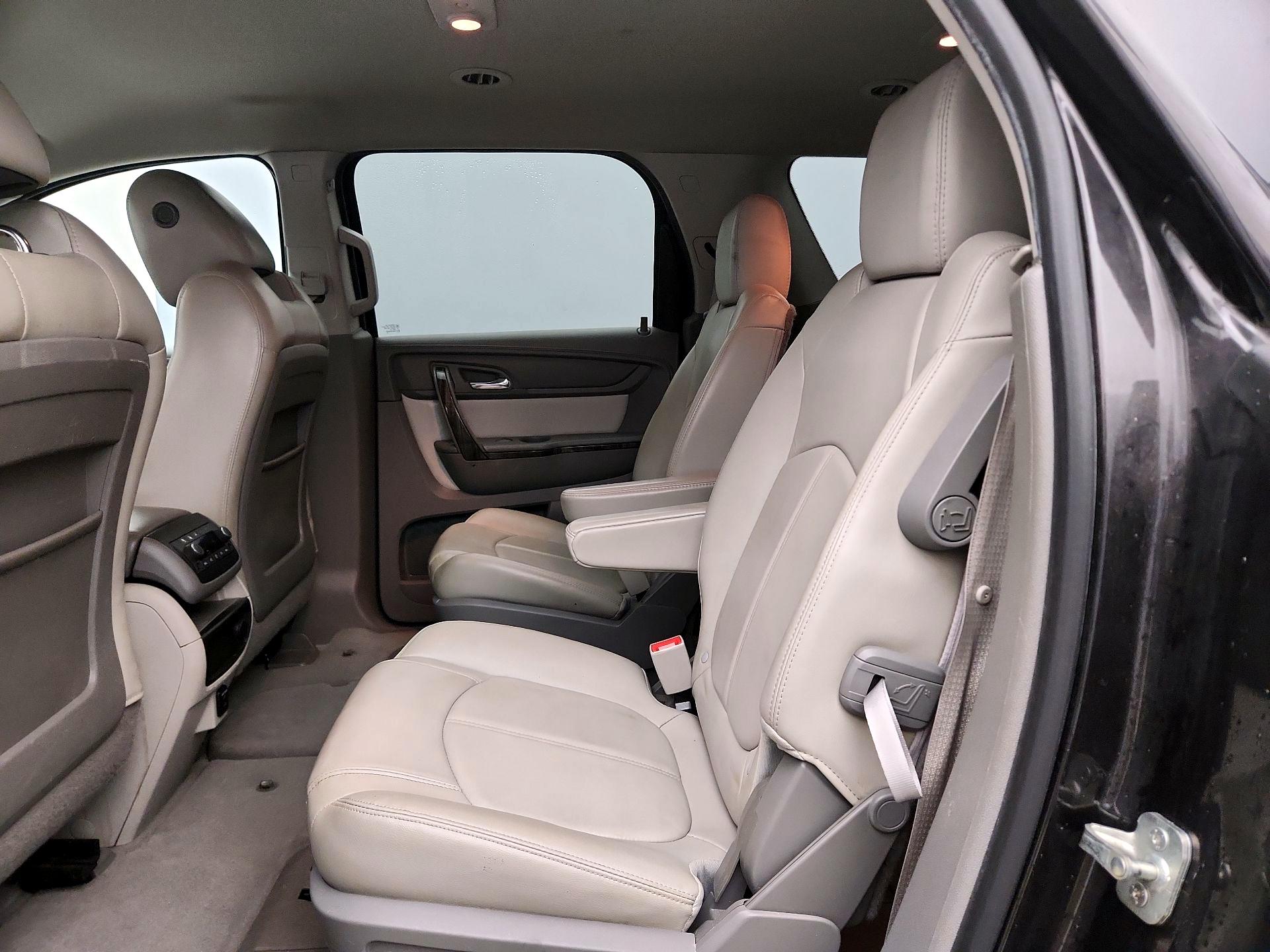 Thumbnail: 2015 GMC Acadia - 19