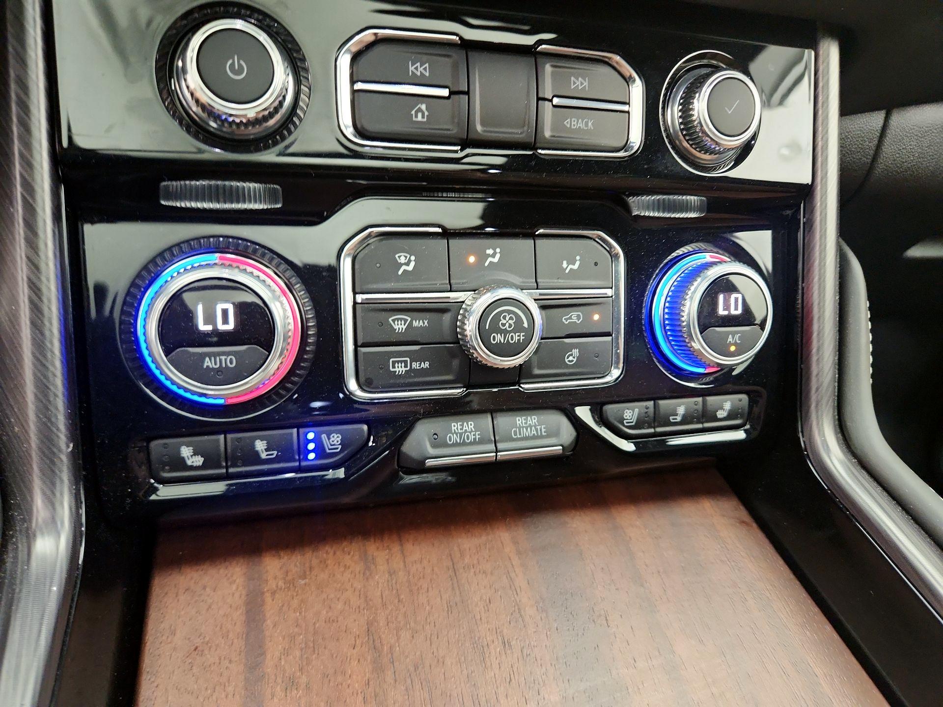 Thumbnail: 2023 GMC Yukon - 16