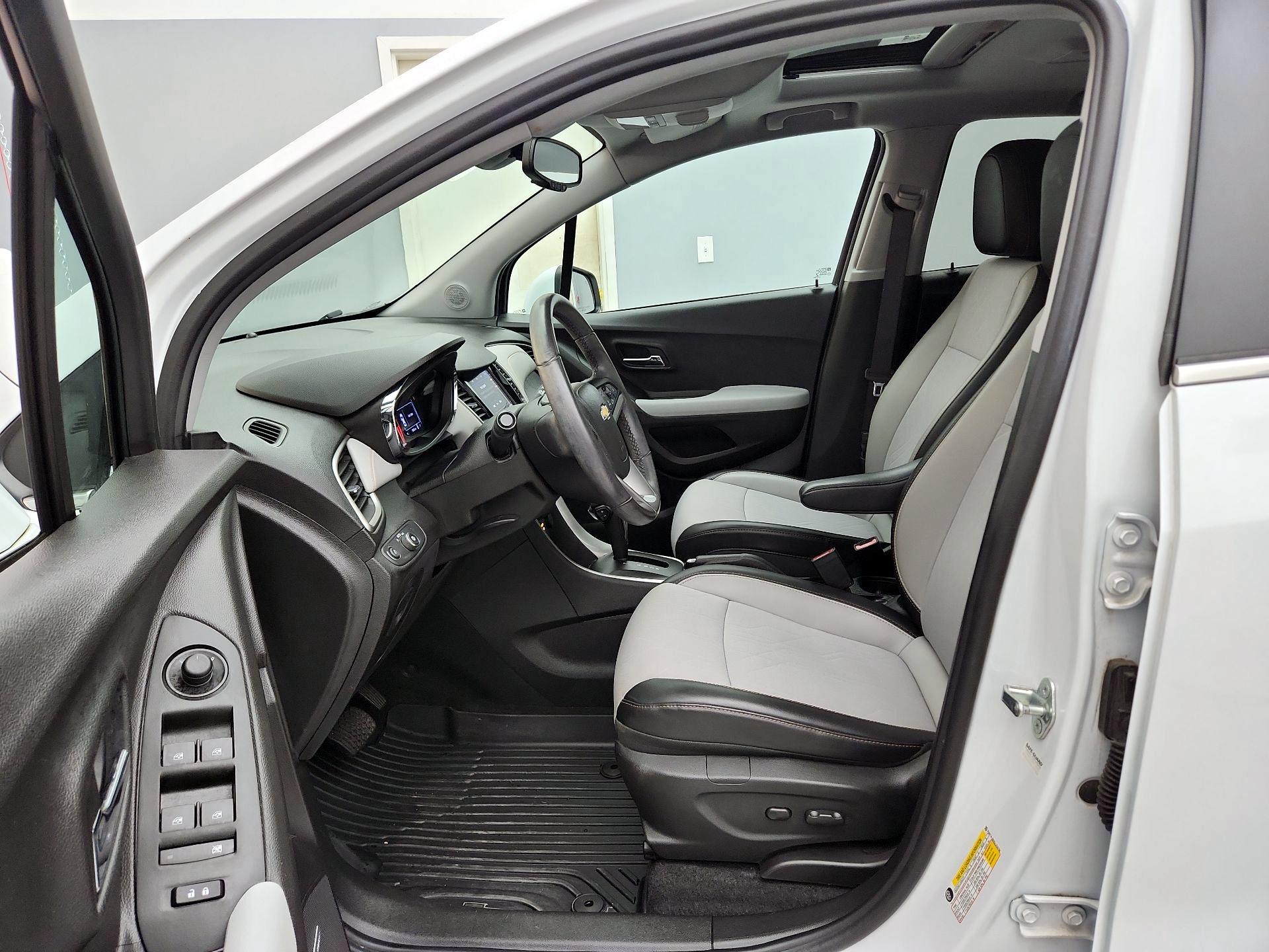 Thumbnail: 2020 Chevrolet Trax - 11