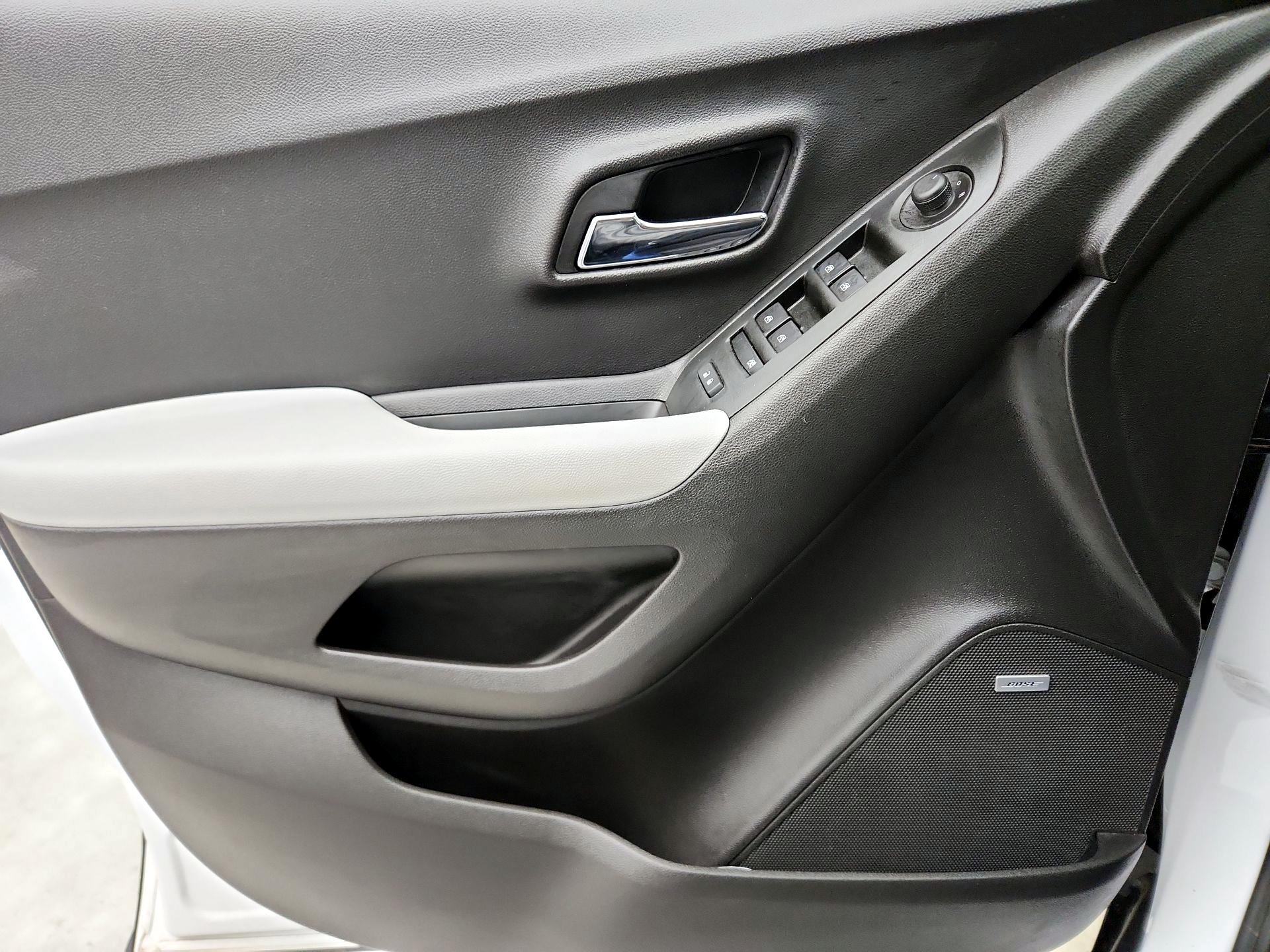 Thumbnail: 2020 Chevrolet Trax - 12