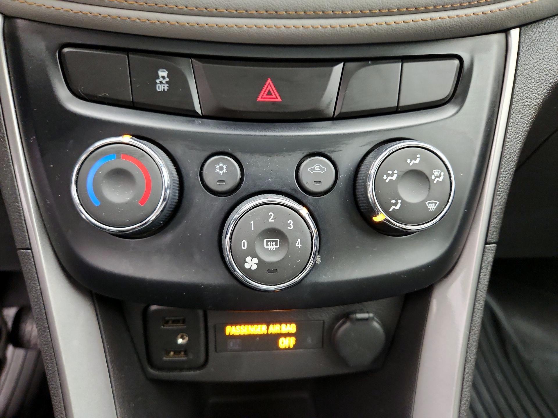 Thumbnail: 2020 Chevrolet Trax - 16