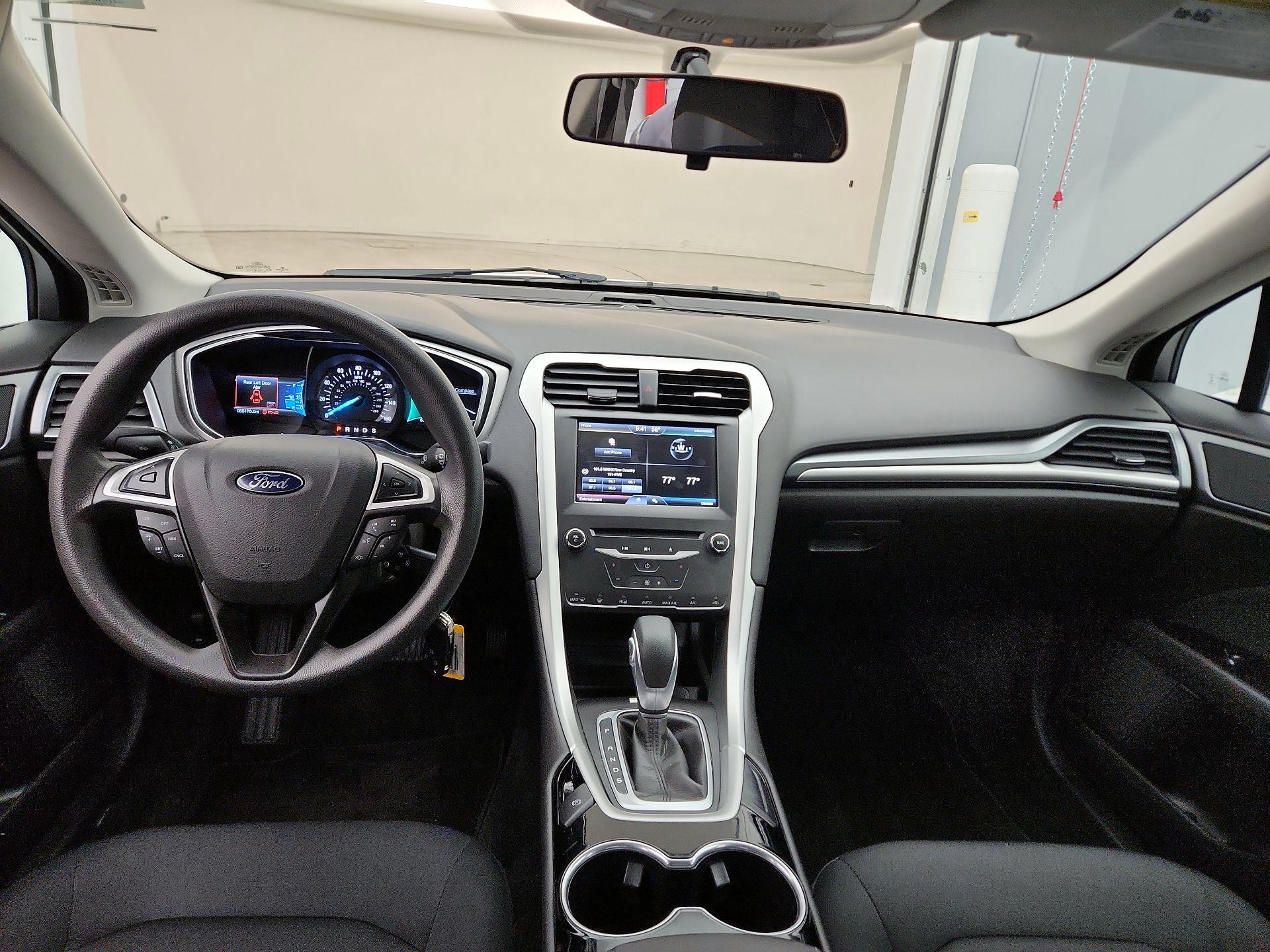 Thumbnail: 2015 Ford Fusion - 9