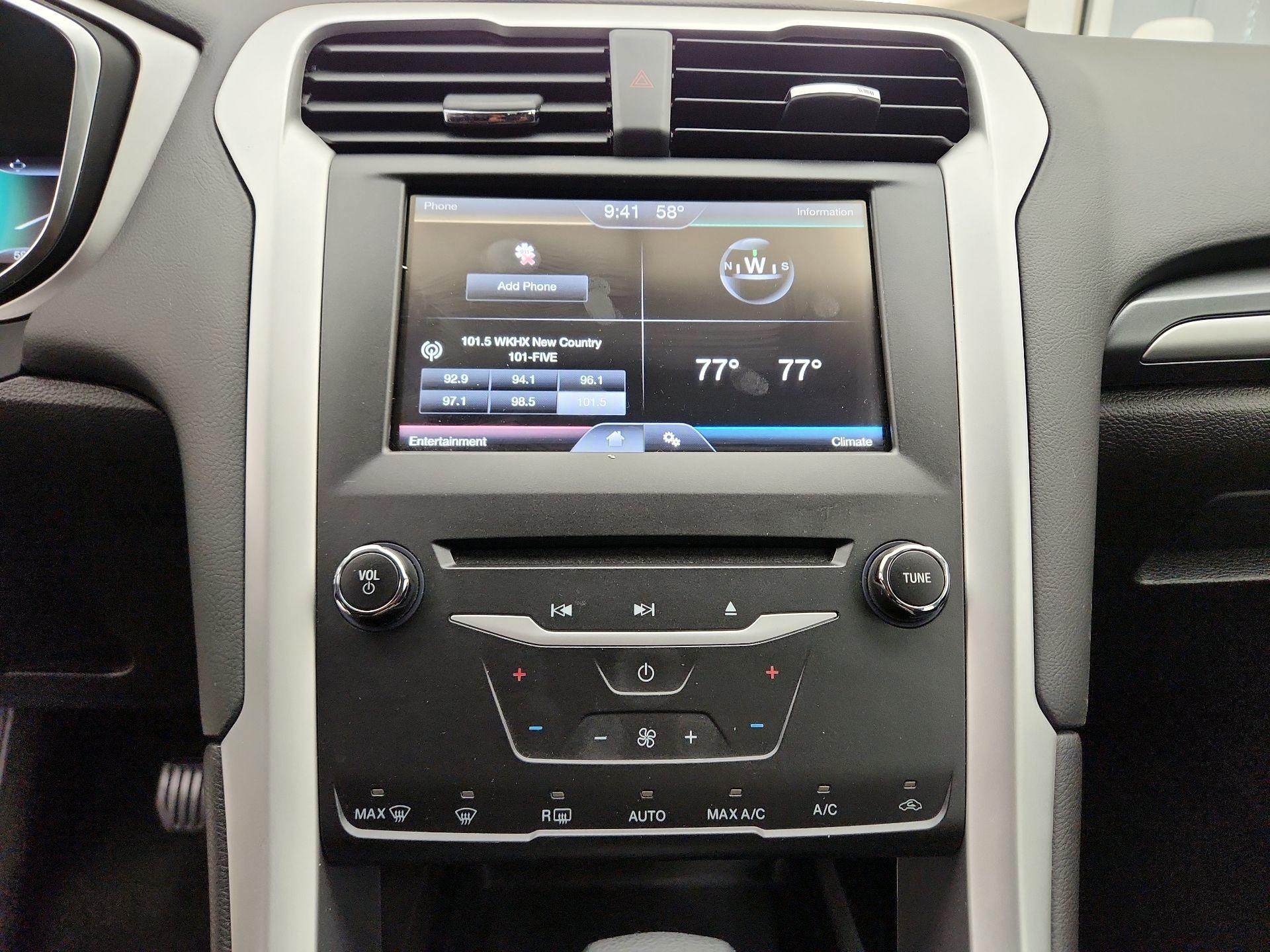 Thumbnail: 2015 Ford Fusion - 15