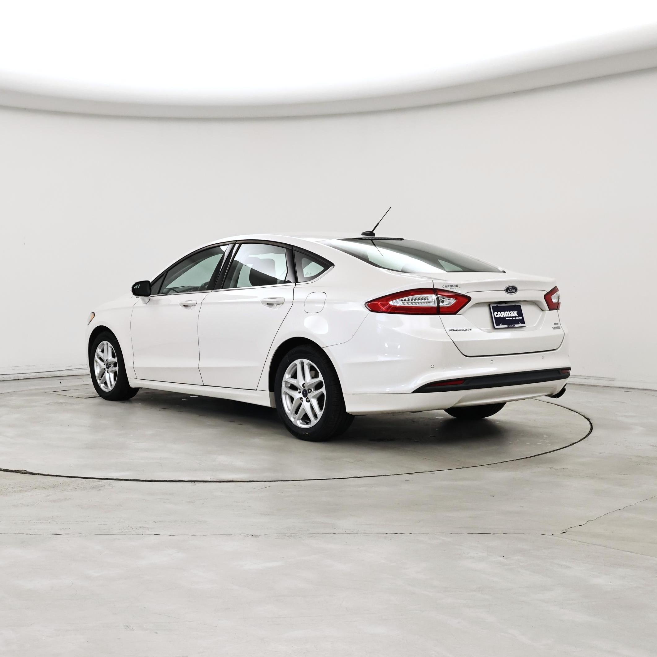 Thumbnail: 2015 Ford Fusion - 2