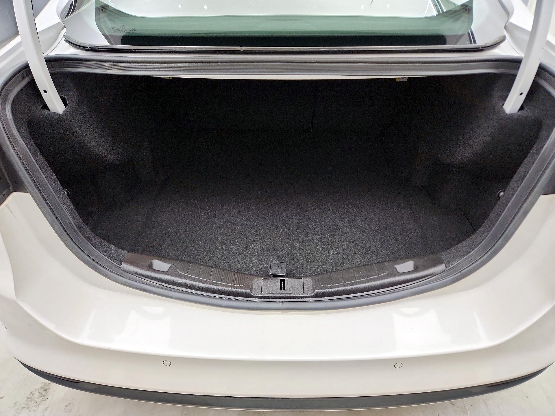 Thumbnail: 2015 Ford Fusion - 20