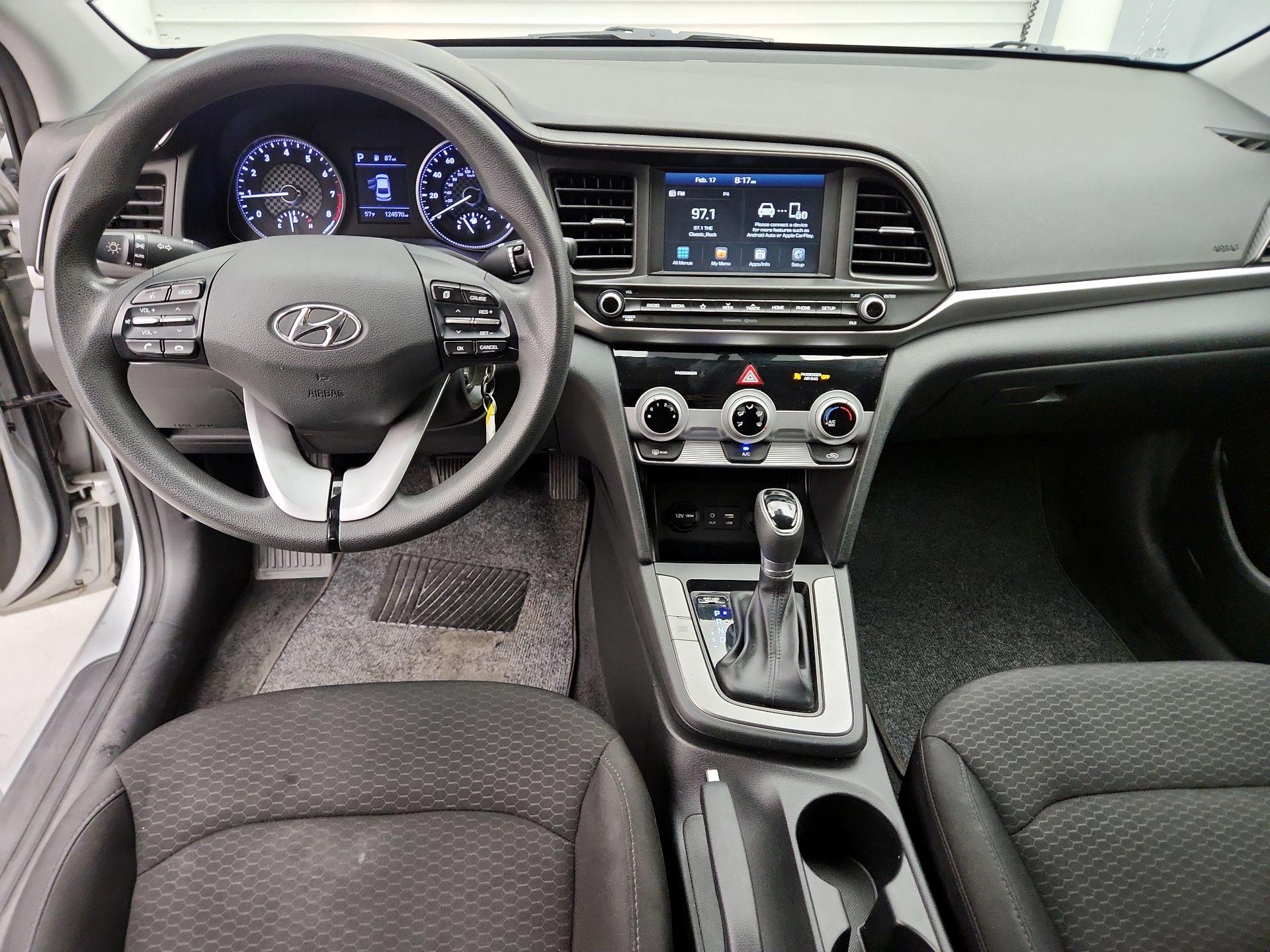 Thumbnail: 2019 Hyundai Elantra - 9