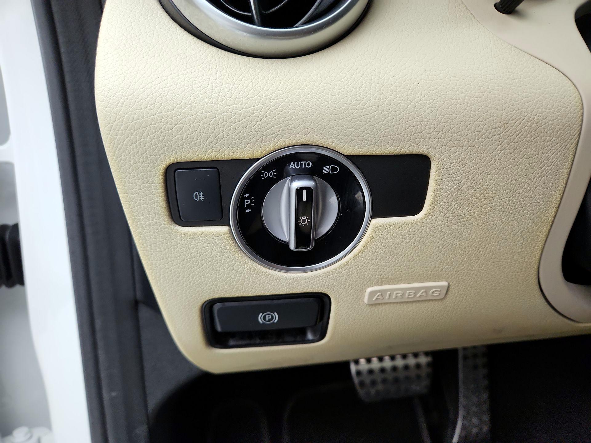 Thumbnail: 2017 Mercedes-Benz SLC - 13