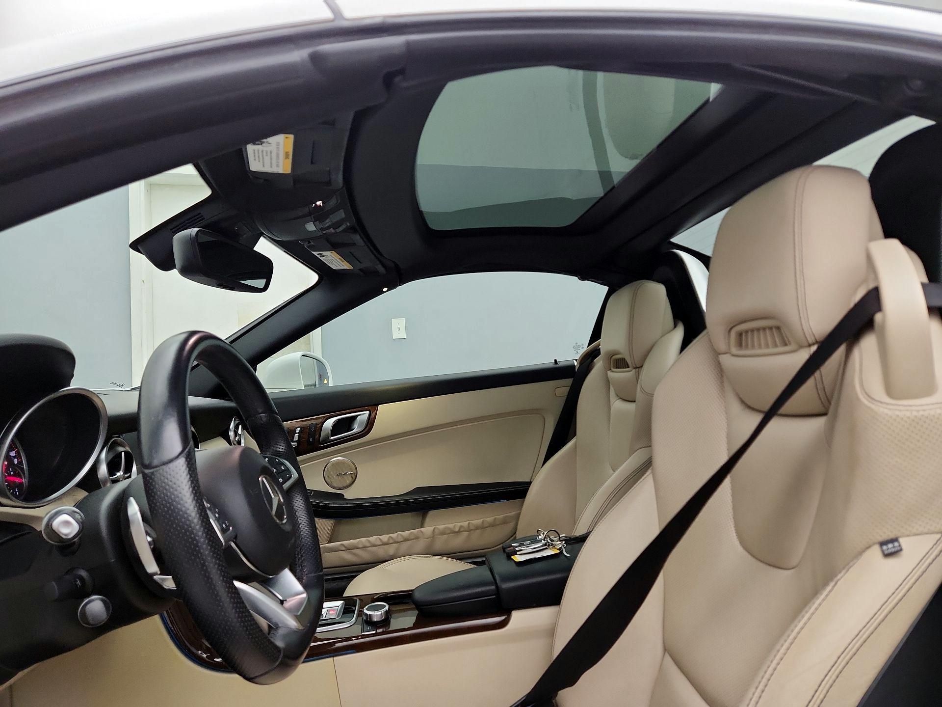 Thumbnail: 2017 Mercedes-Benz SLC - 19