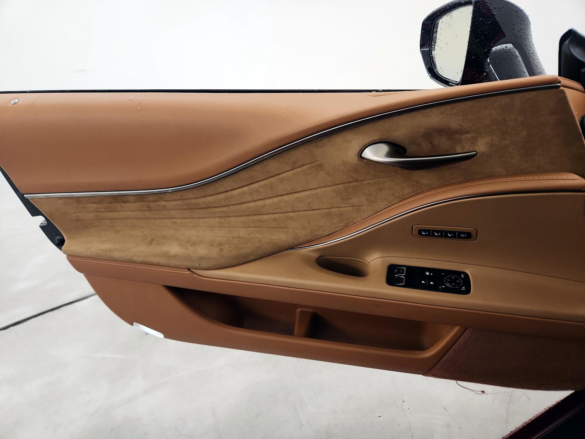 Thumbnail: 2020 Lexus LC - 12