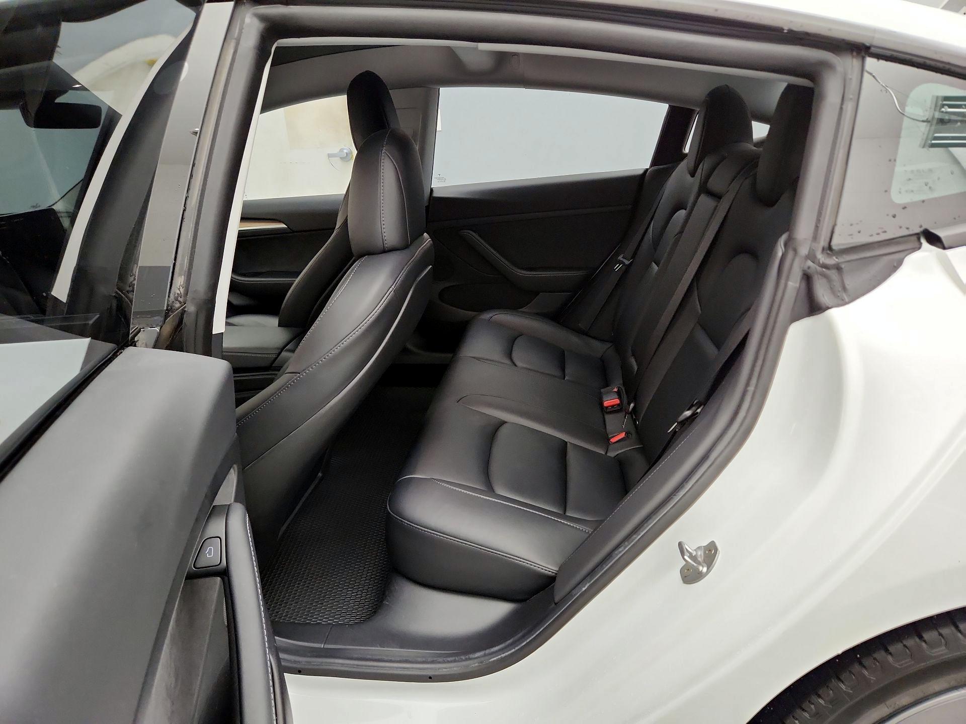 Thumbnail: 2021 Tesla Model 3 - 18