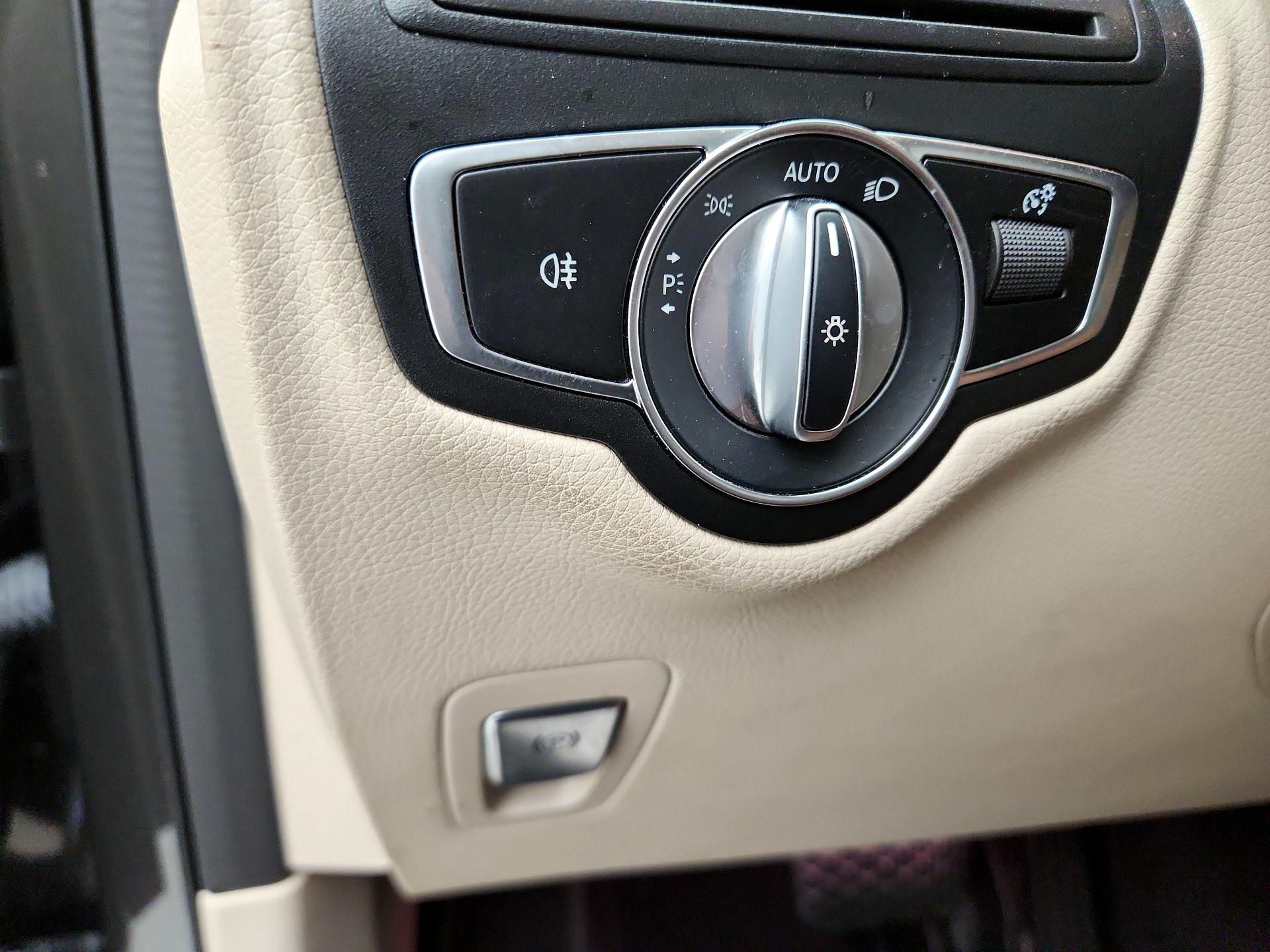 Thumbnail: 2020 Mercedes-Benz GLC - 13