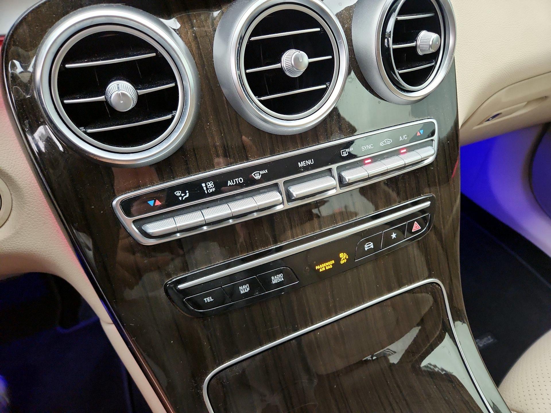 Thumbnail: 2020 Mercedes-Benz GLC - 16