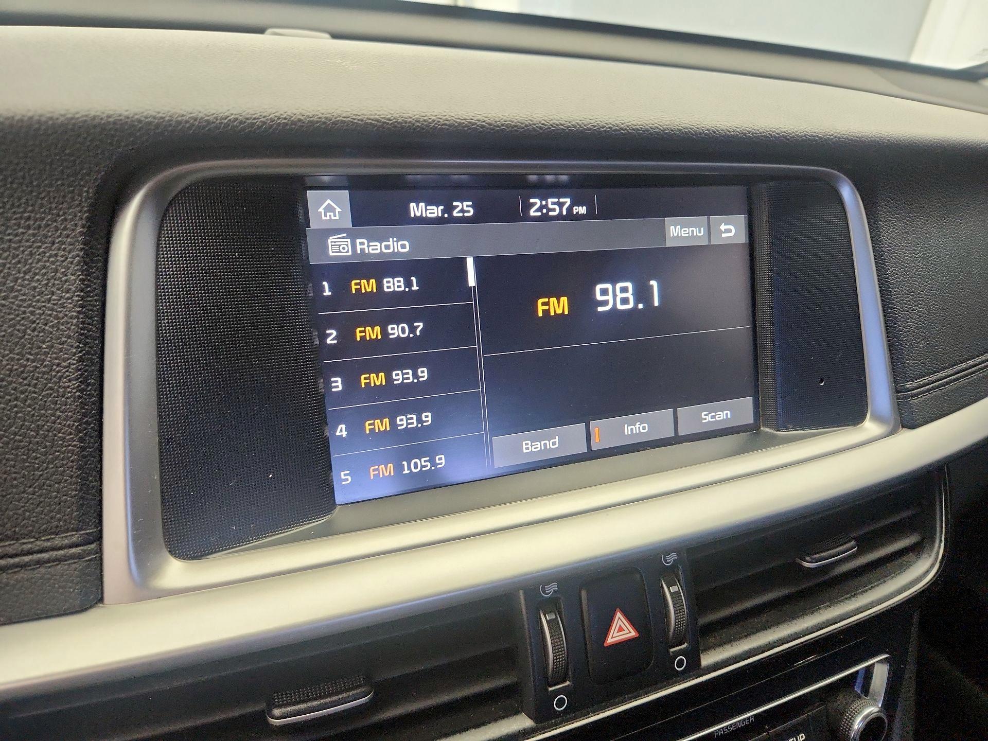 Thumbnail: 2019 Kia Optima - 15