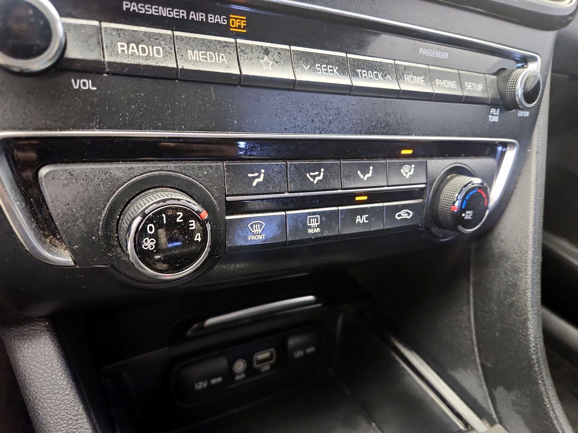 Thumbnail: 2019 Kia Optima - 16