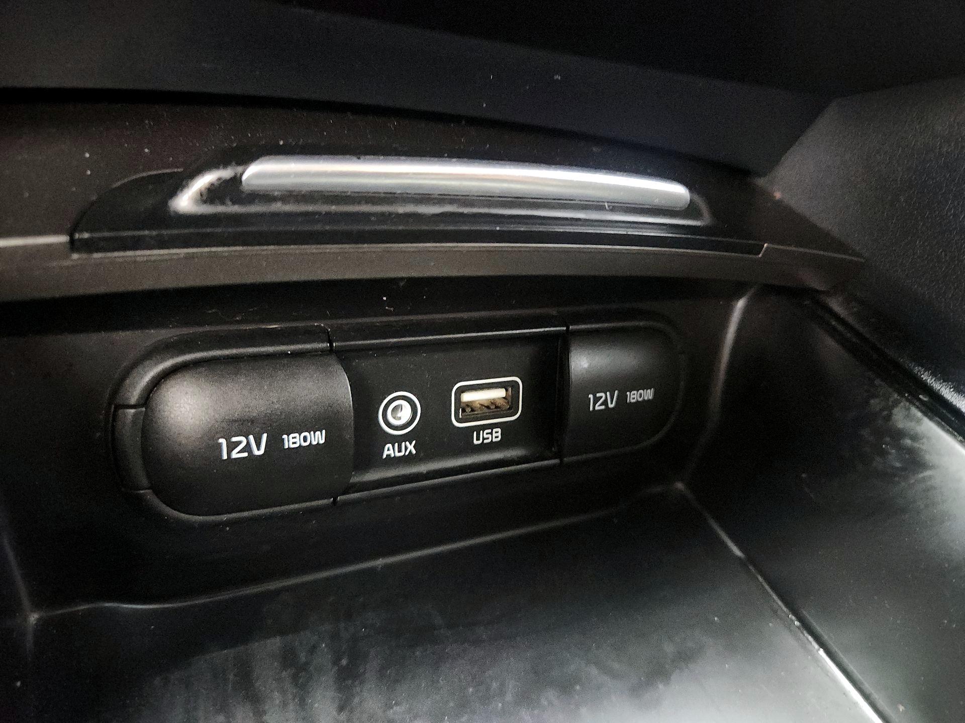 Thumbnail: 2019 Kia Optima - 18