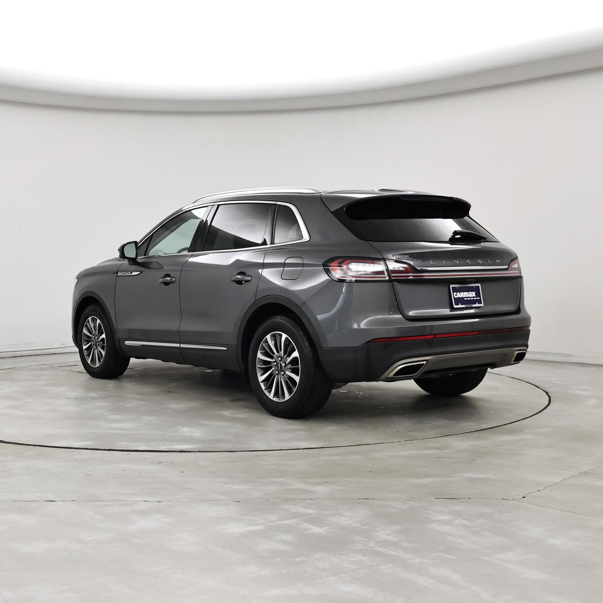 Thumbnail: 2022 Lincoln Nautilus - 2