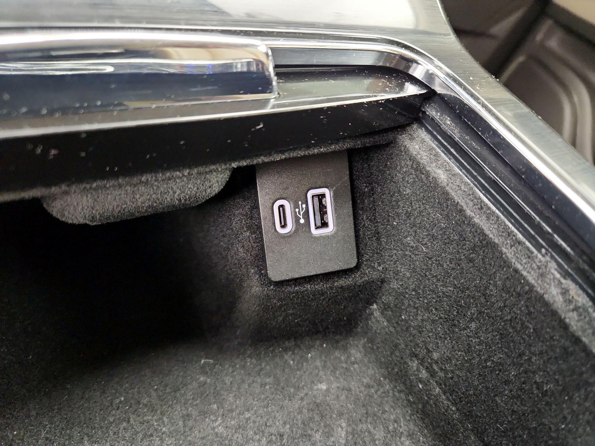 Thumbnail: 2022 Lincoln Nautilus - 19