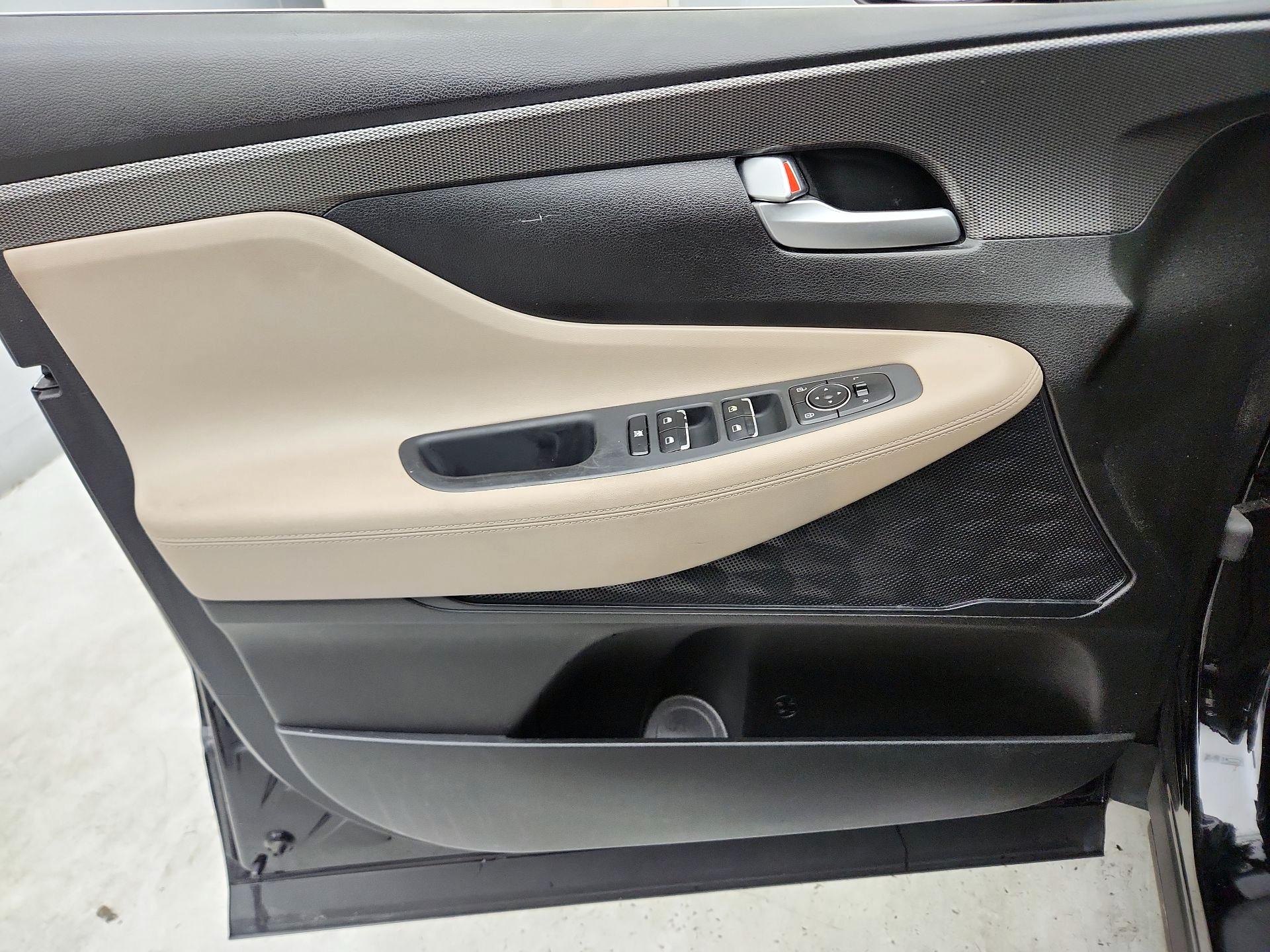 Thumbnail: 2020 Hyundai Santa Fe - 12