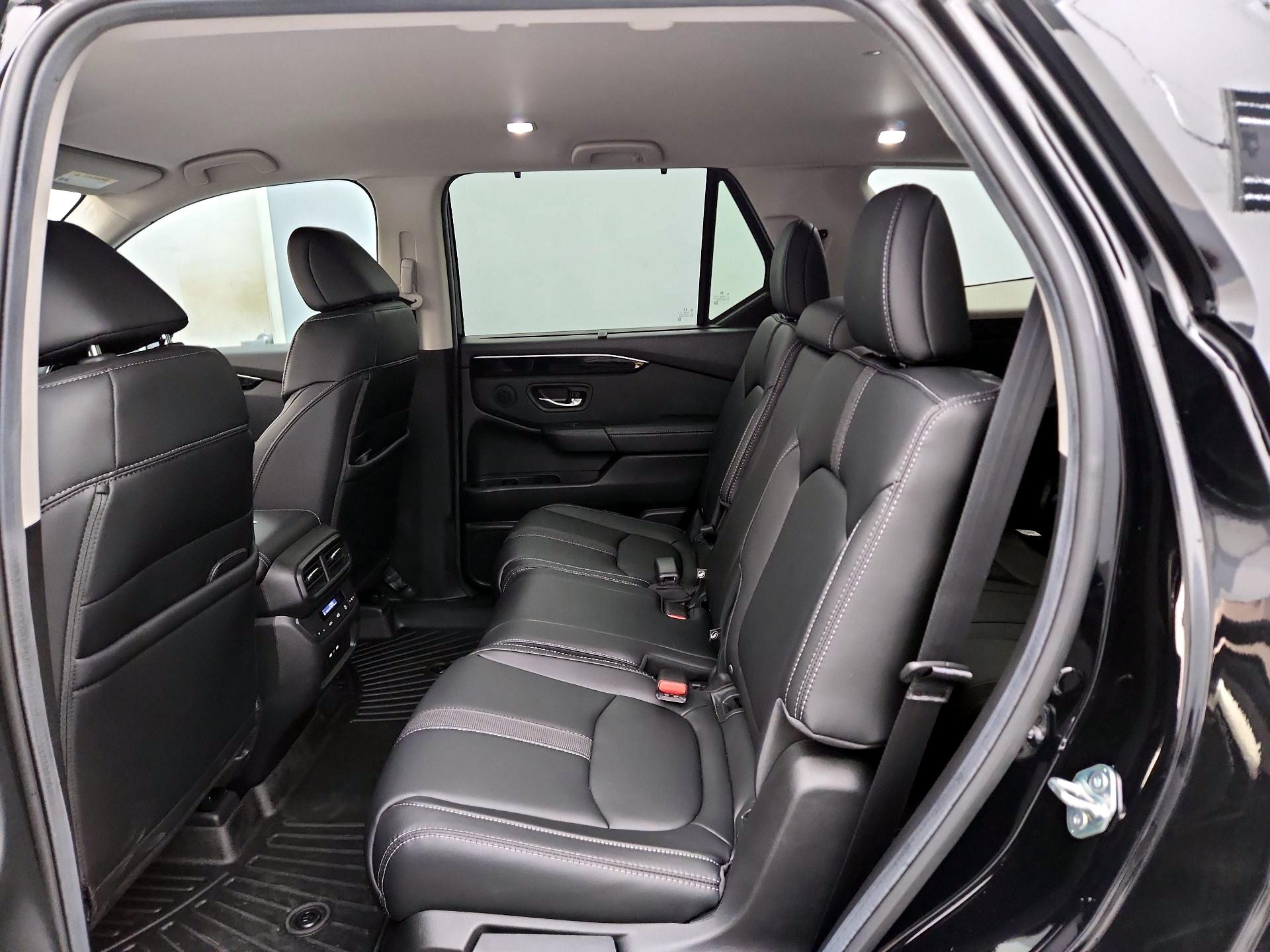 Thumbnail: 2025 Honda Pilot - 19