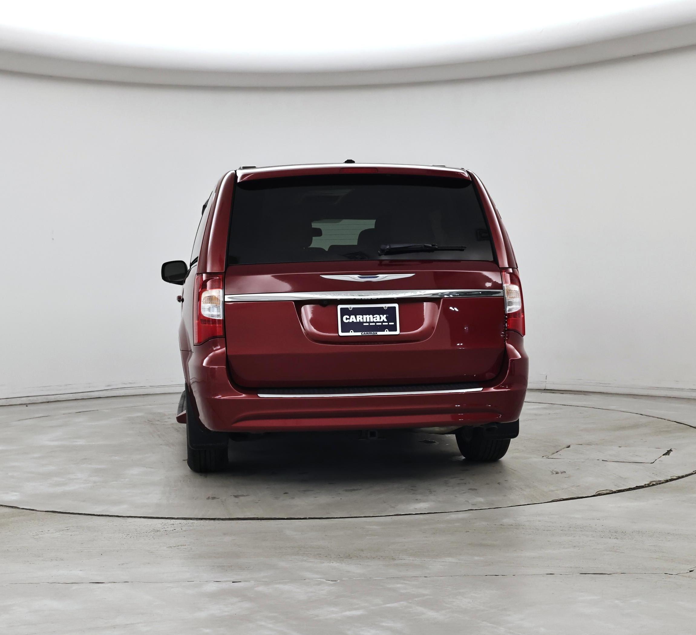 Thumbnail: 2015 Chrysler Town & Country - 6